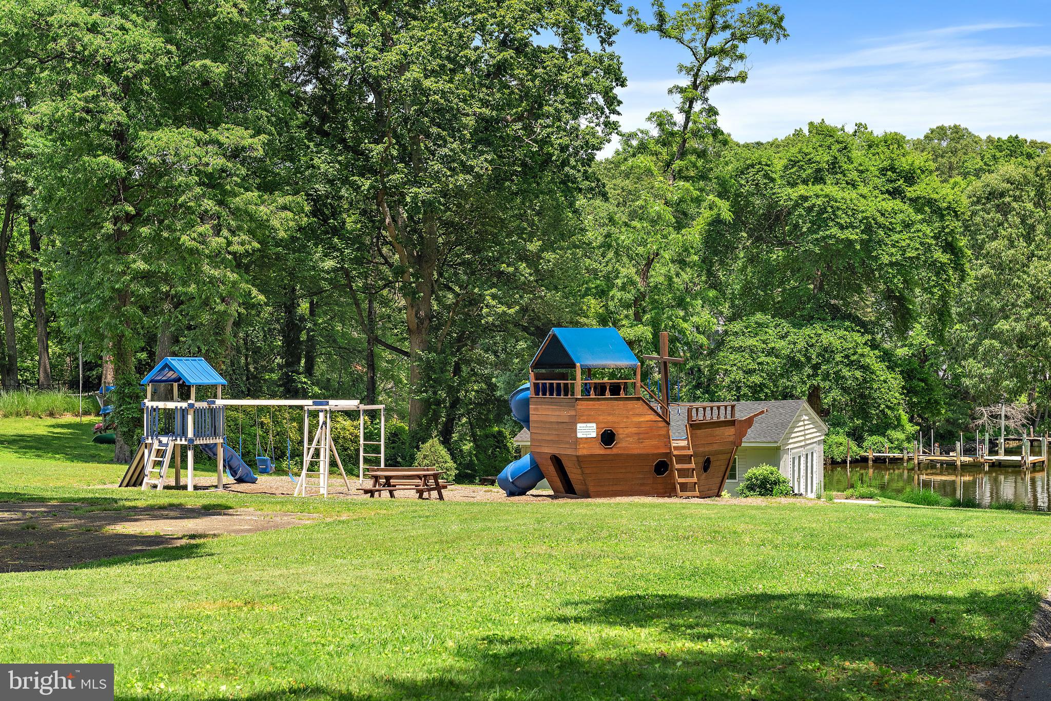 ARUNDEL PLAZA - Residential Lease