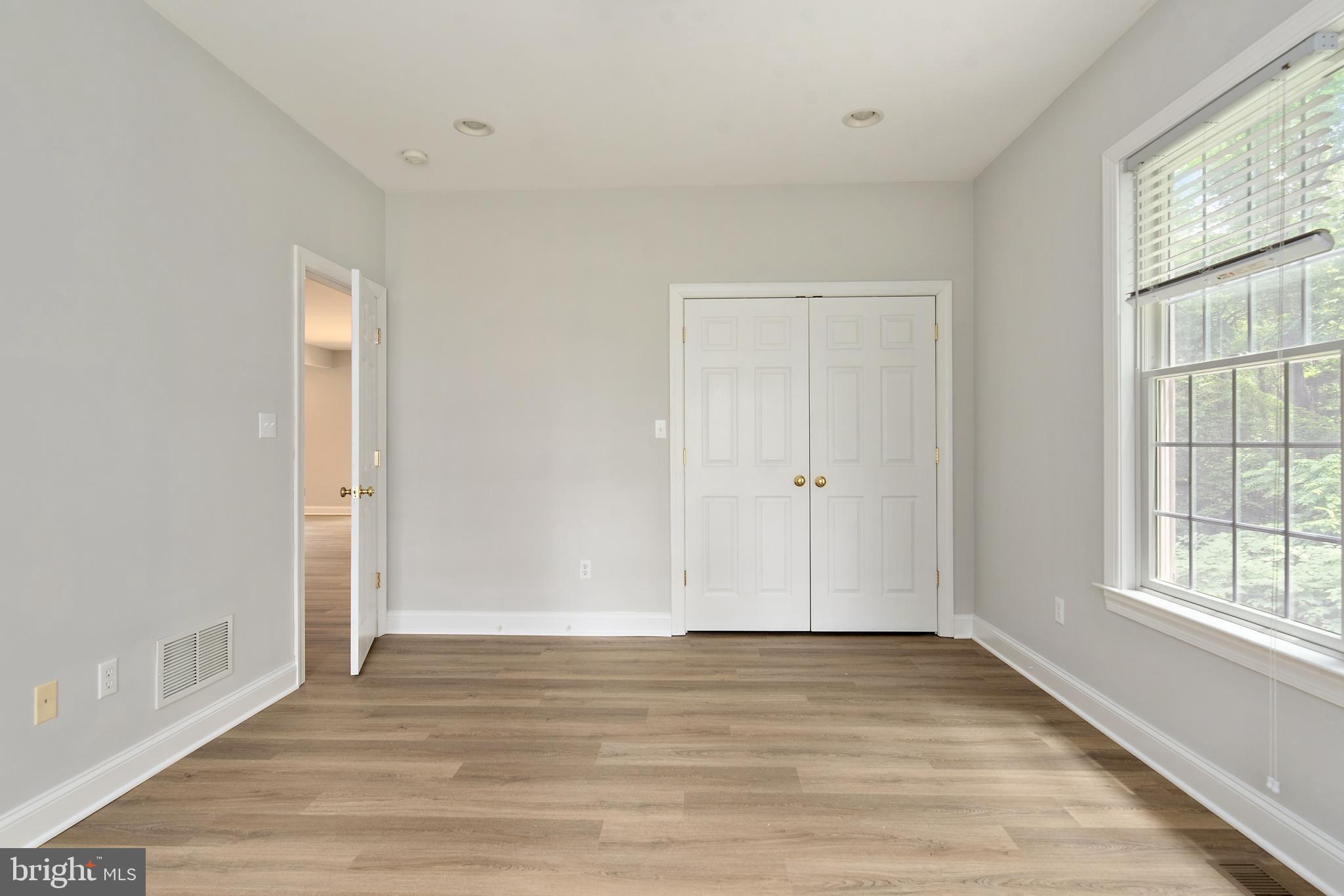 ARUNDEL PLAZA - Residential Lease