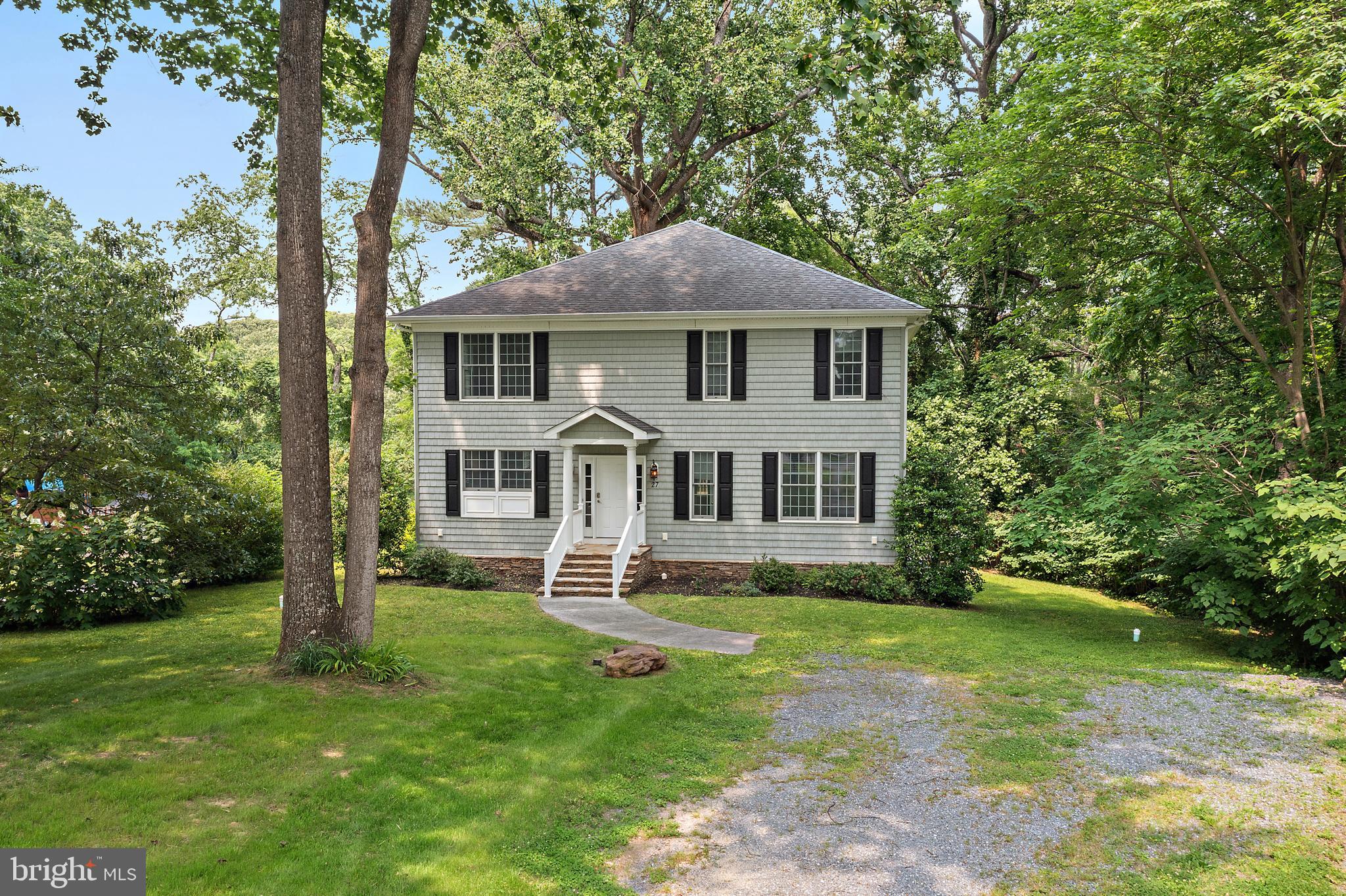 ARUNDEL PLAZA - Residential Lease