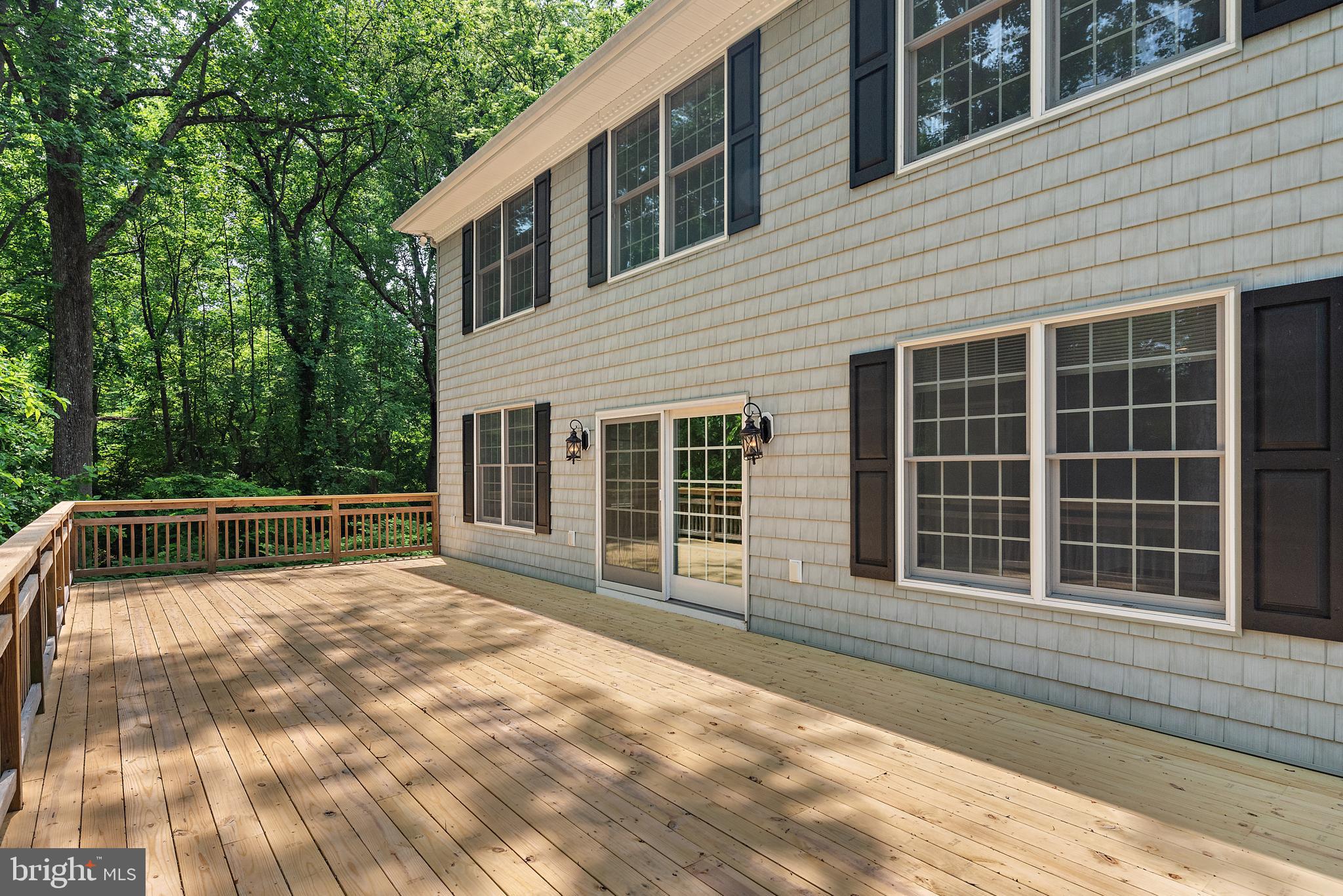 ARUNDEL PLAZA - Residential Lease