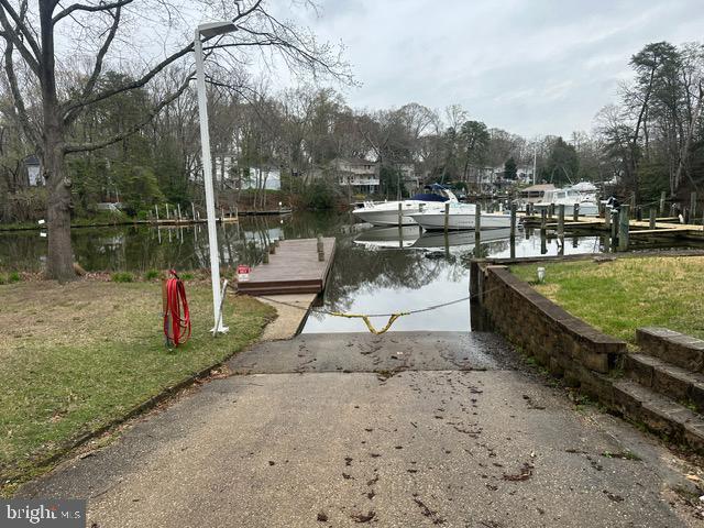 ARUNDEL PLAZA - Residential Lease