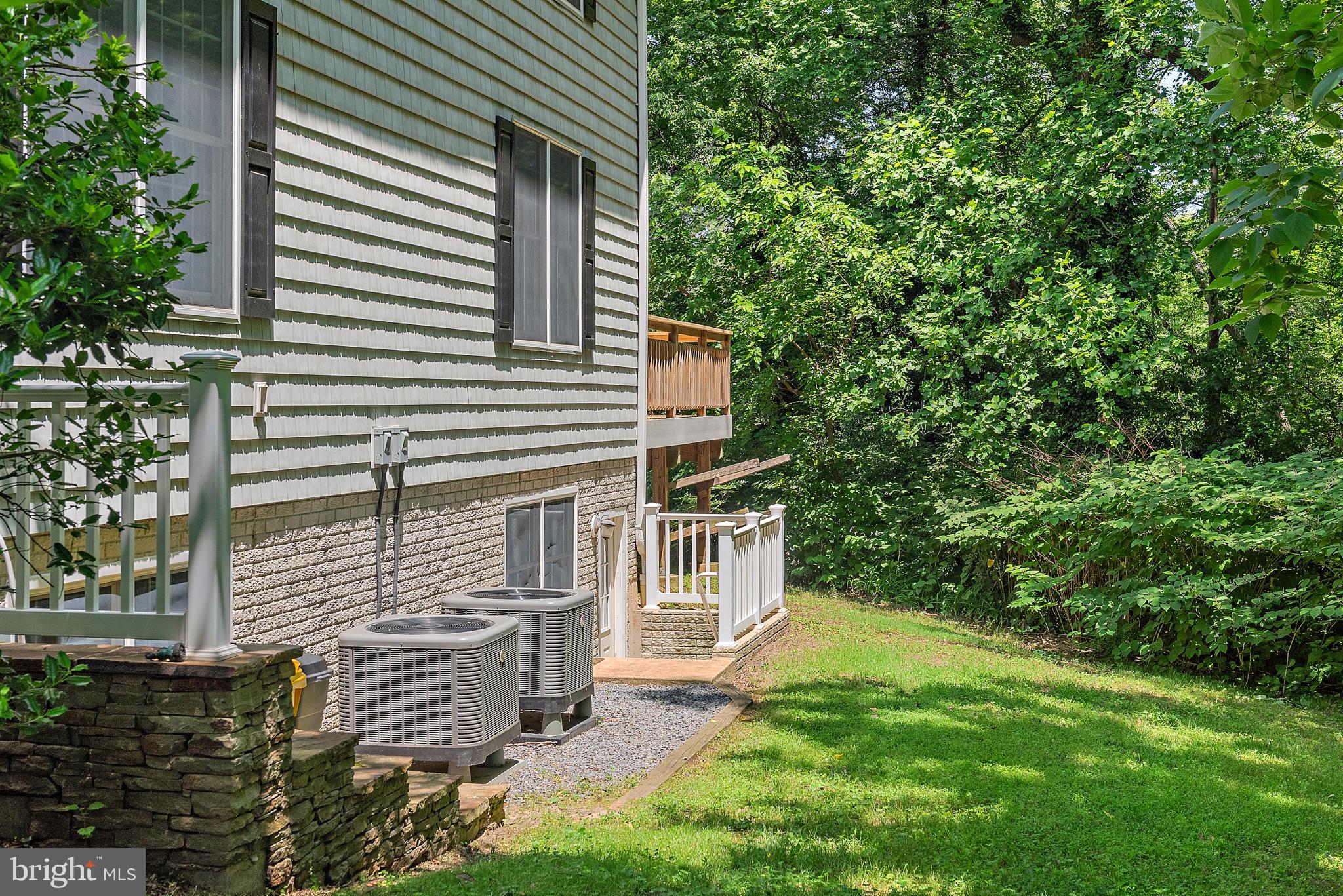 ARUNDEL PLAZA - Residential Lease