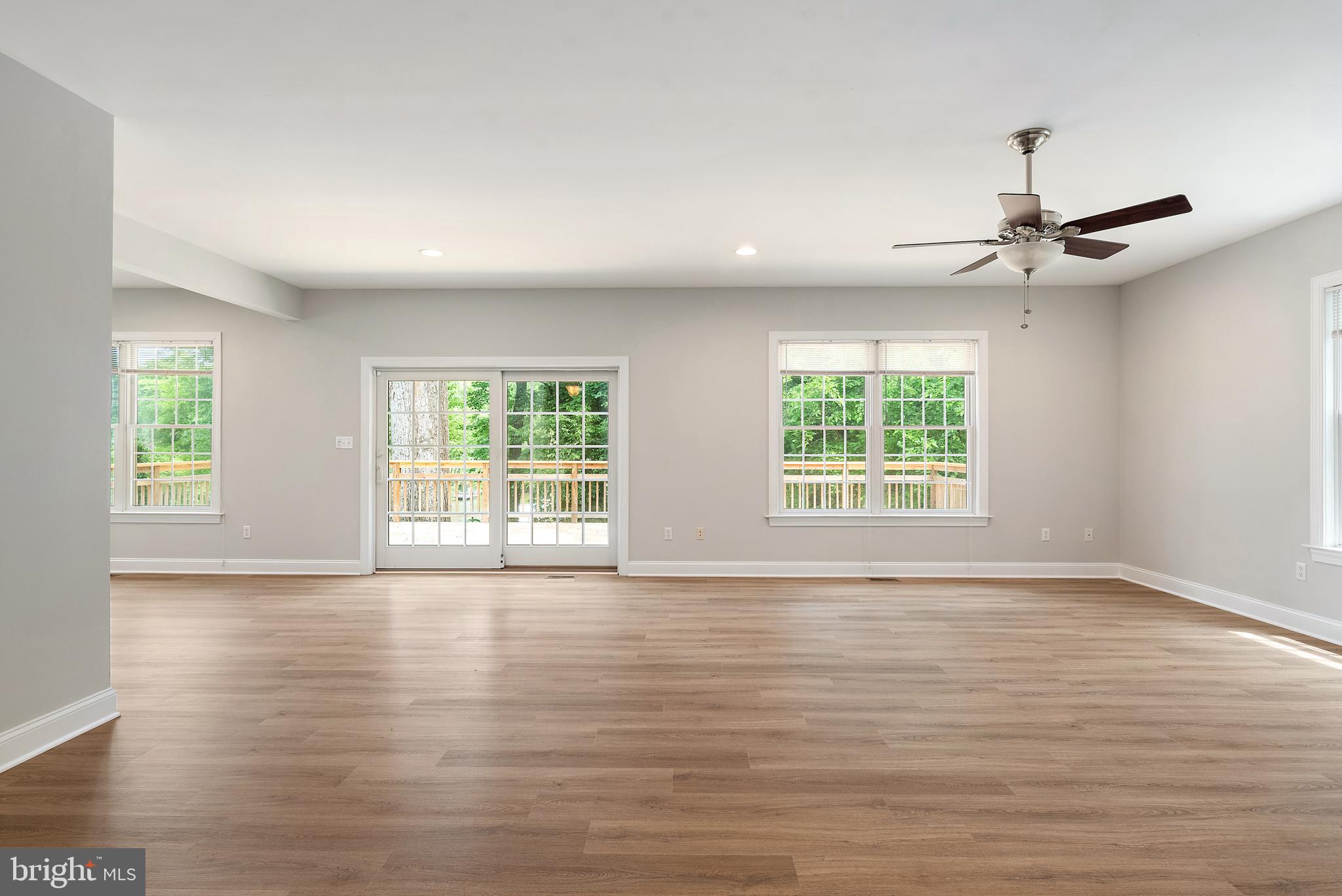 ARUNDEL PLAZA - Residential Lease