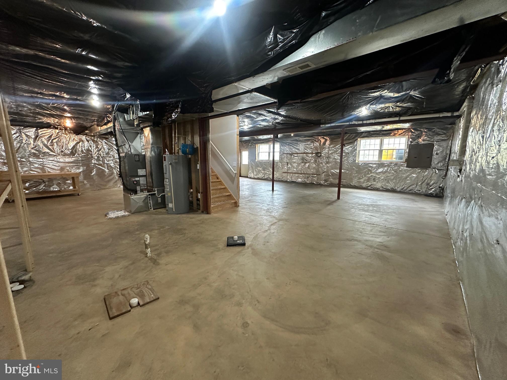 ARUNDEL PLAZA - Residential Lease