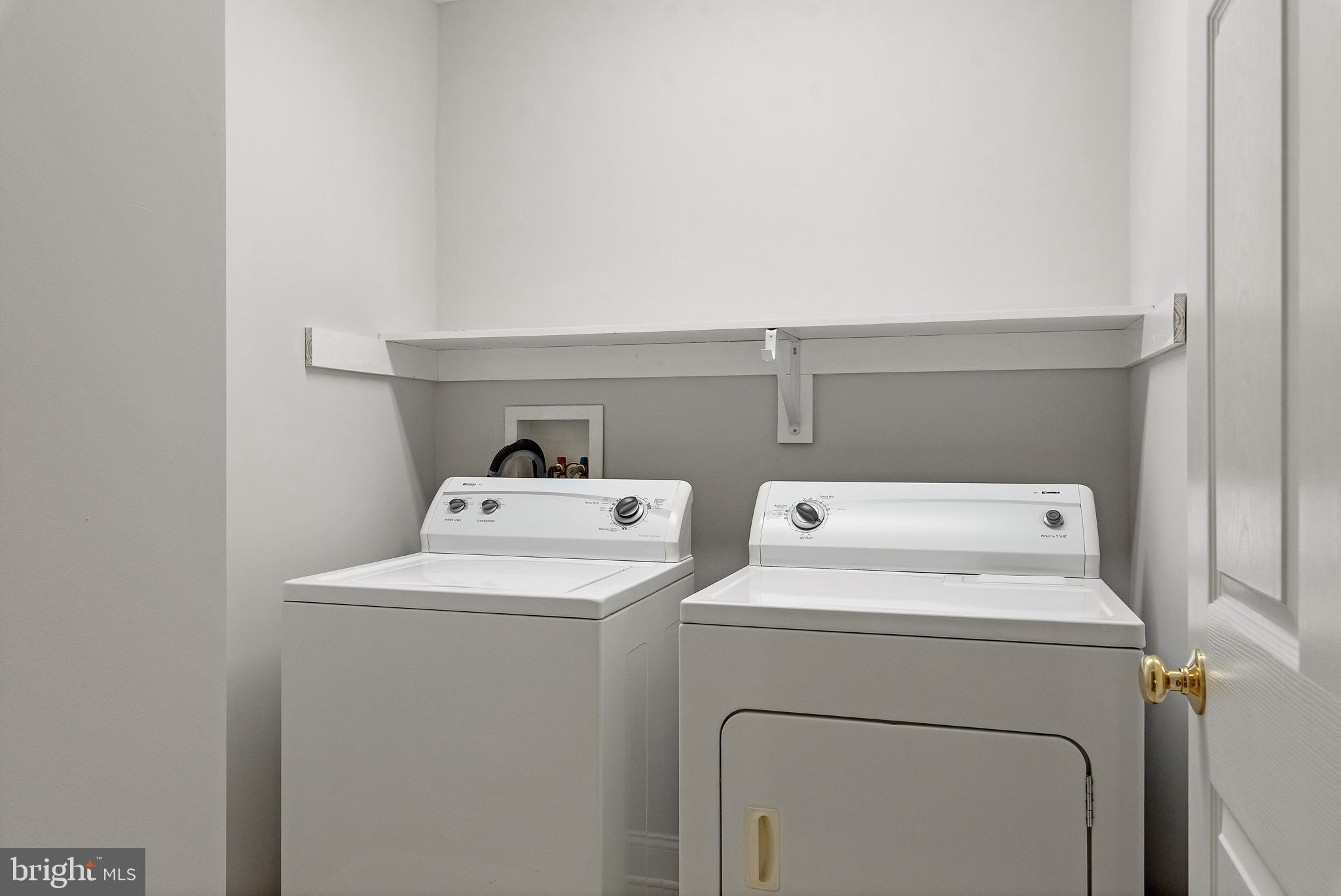 ARUNDEL PLAZA - Residential Lease