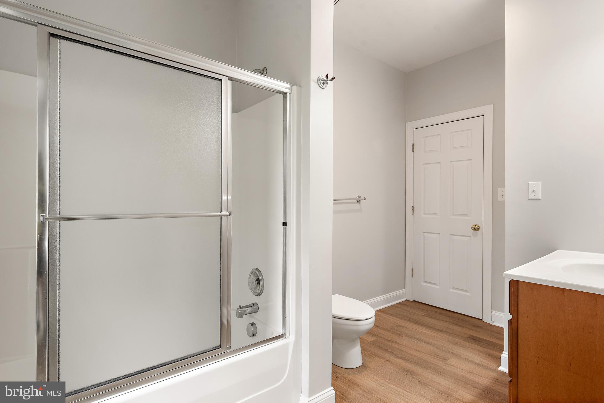 ARUNDEL PLAZA - Residential Lease