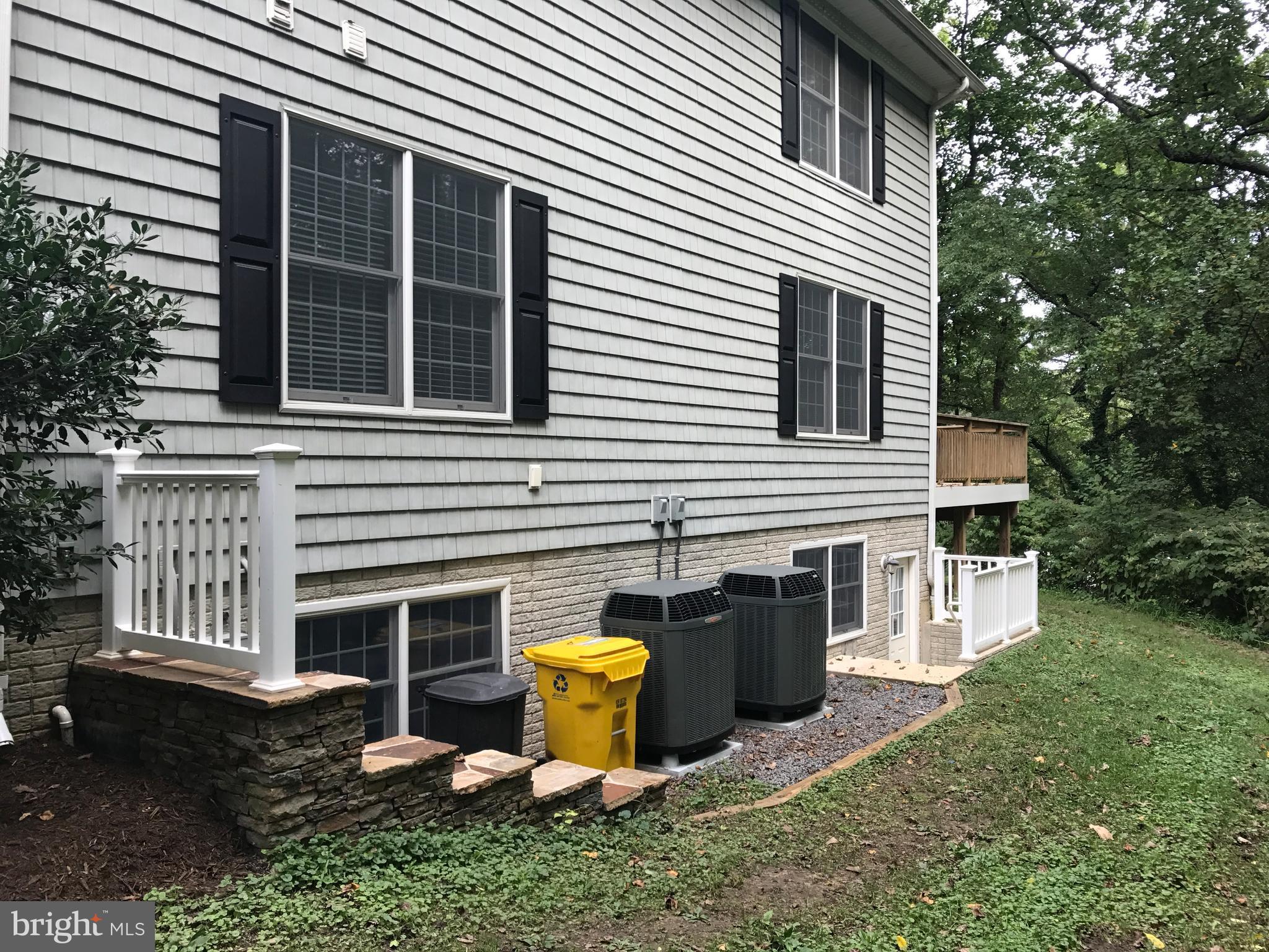 ARUNDEL PLAZA - Residential Lease