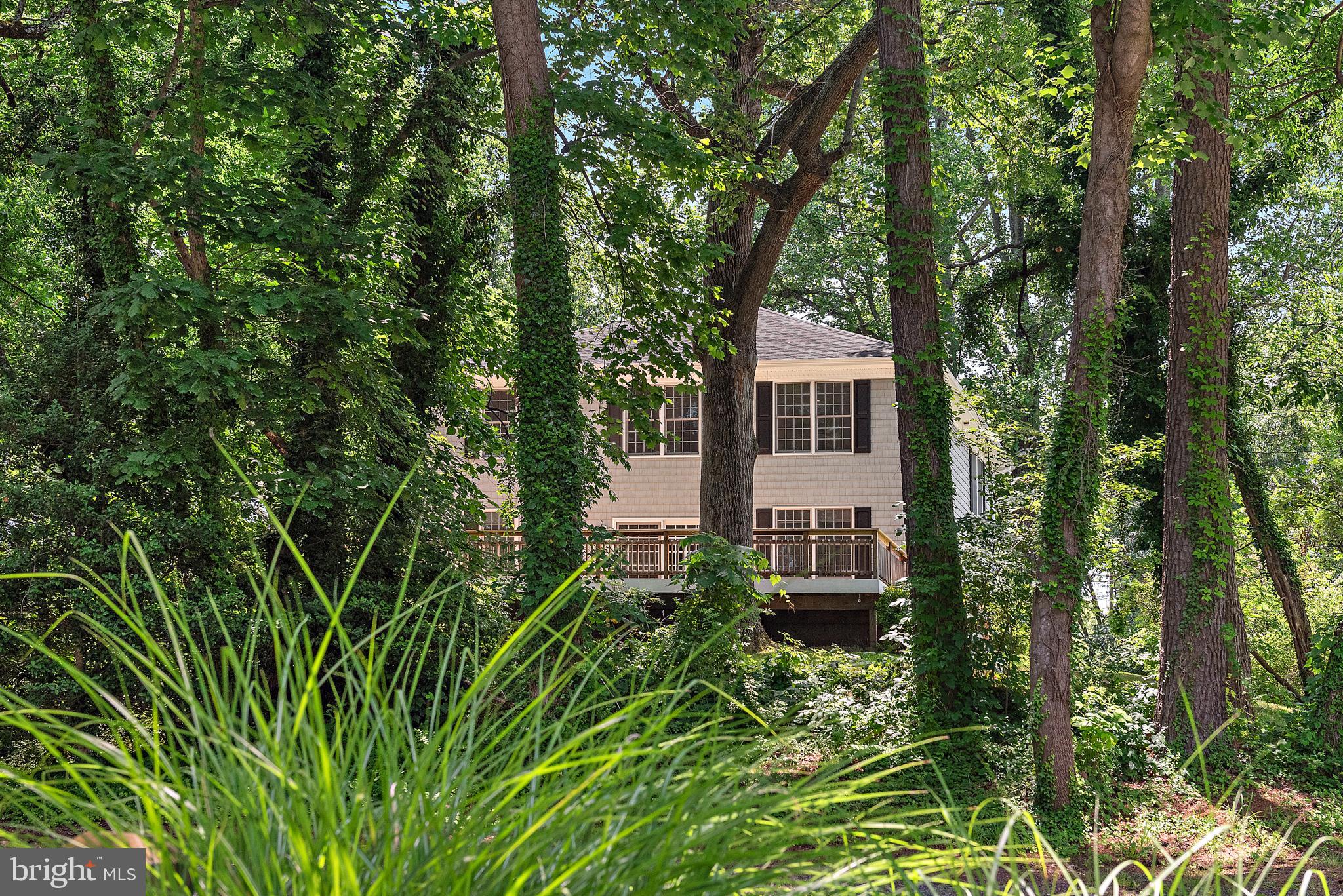 ARUNDEL PLAZA - Residential Lease