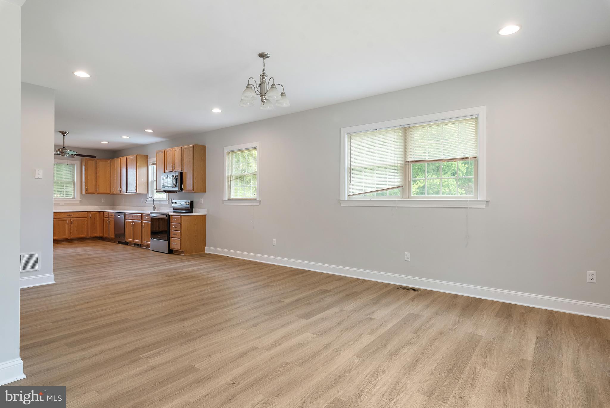 ARUNDEL PLAZA - Residential Lease