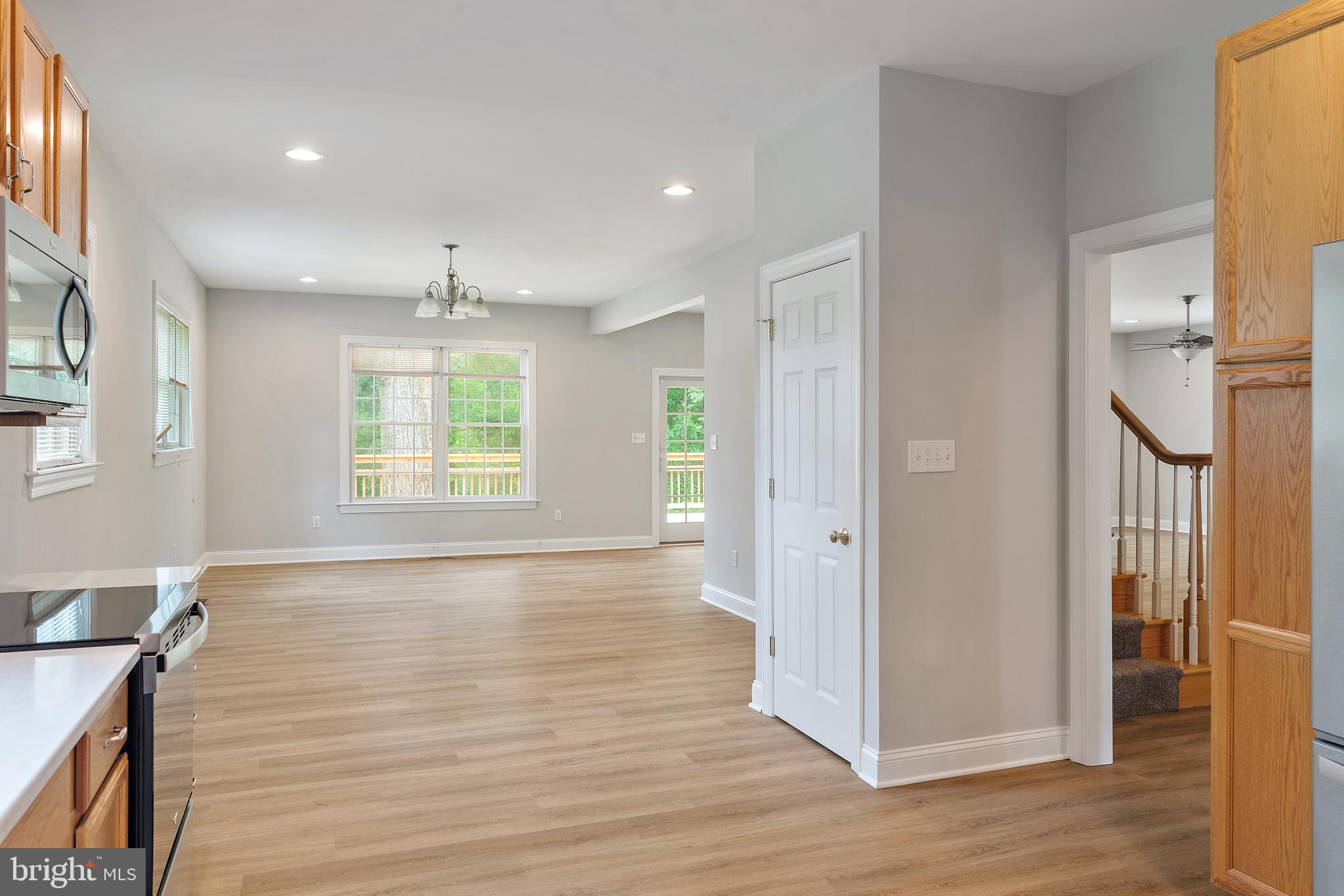 ARUNDEL PLAZA - Residential Lease