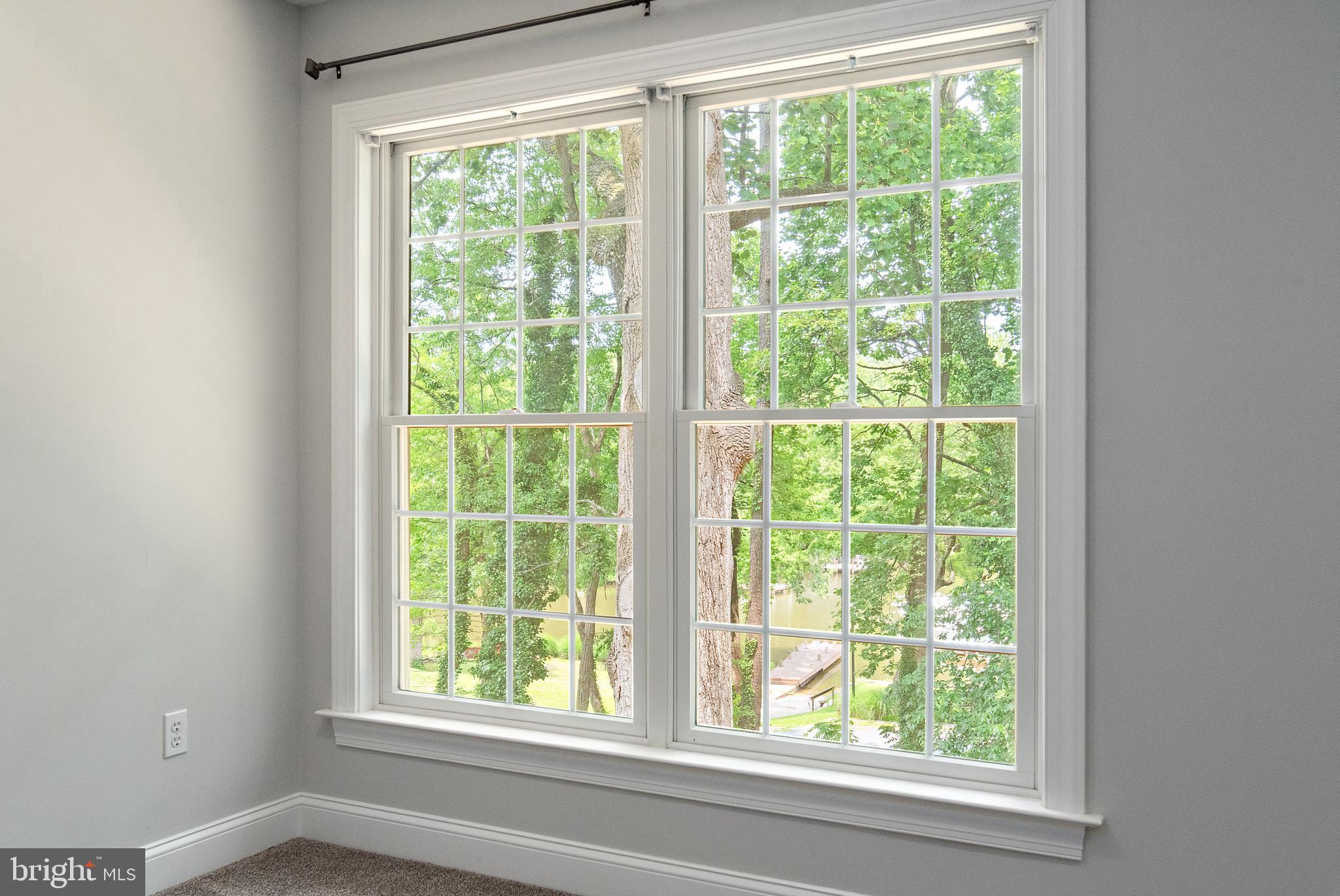 ARUNDEL PLAZA - Residential Lease