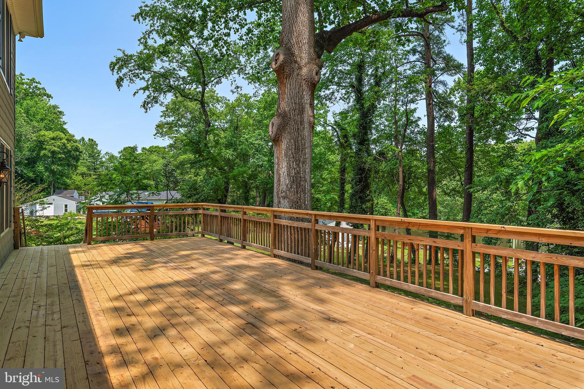 ARUNDEL PLAZA - Residential Lease