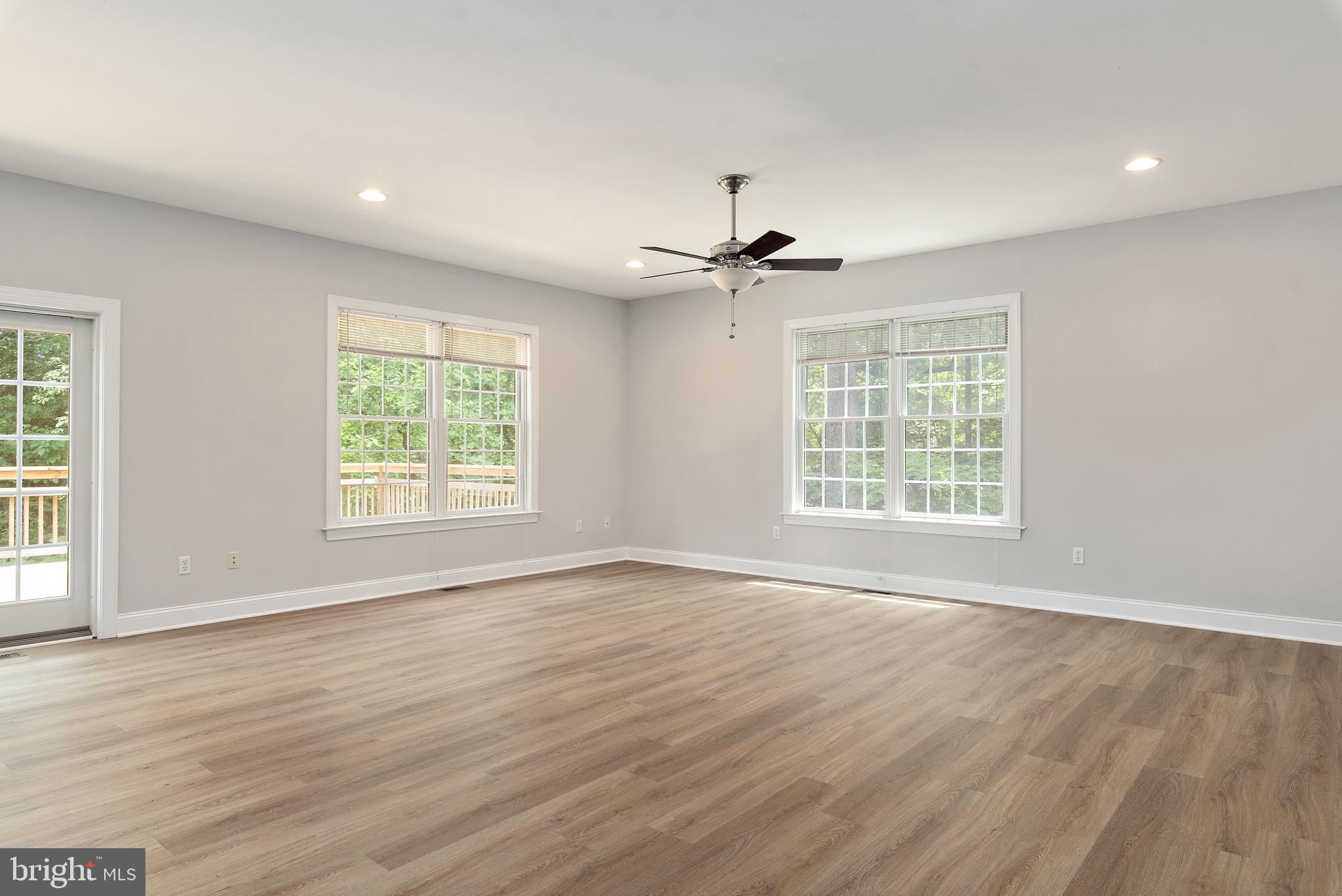 ARUNDEL PLAZA - Residential Lease