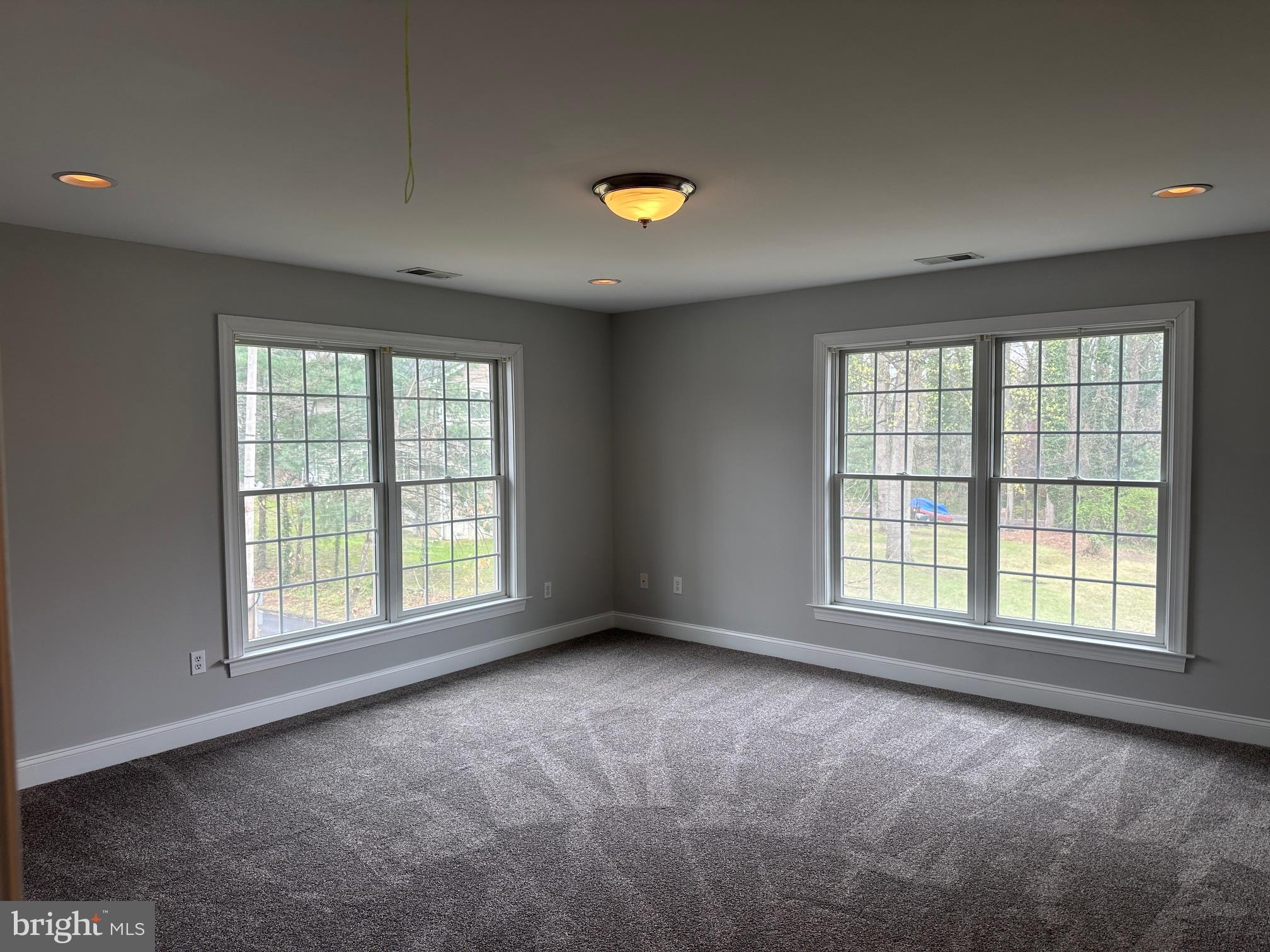 ARUNDEL PLAZA - Residential Lease