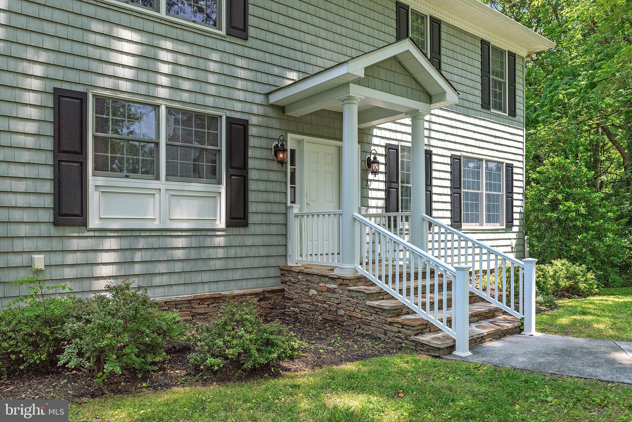 ARUNDEL PLAZA - Residential Lease