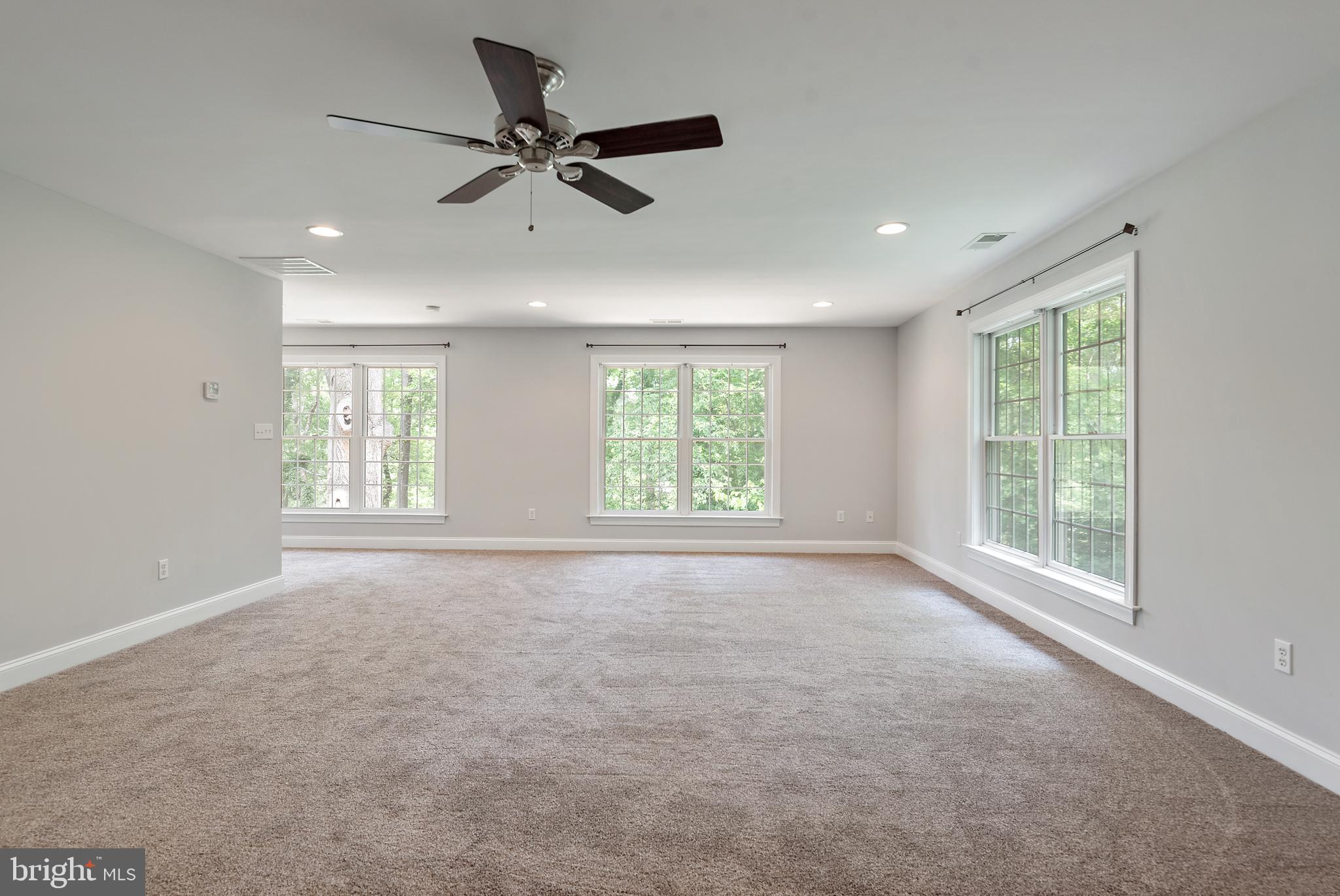 ARUNDEL PLAZA - Residential Lease