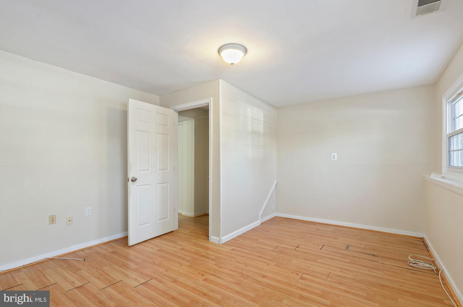 DULLES PARK - Residential