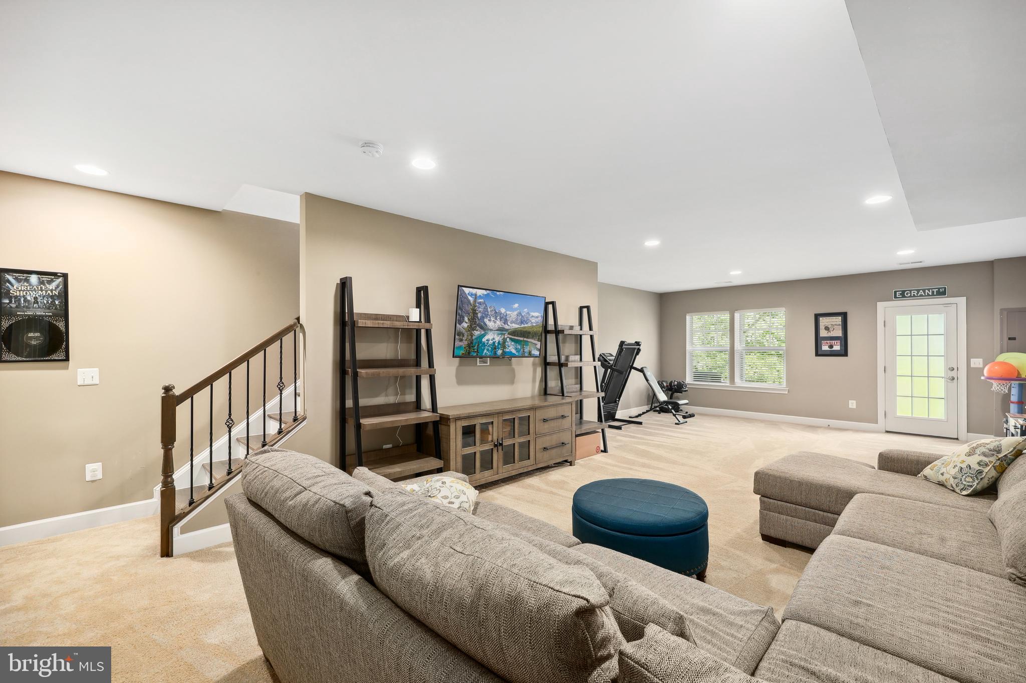 BRADLEY SQUARE - Residential