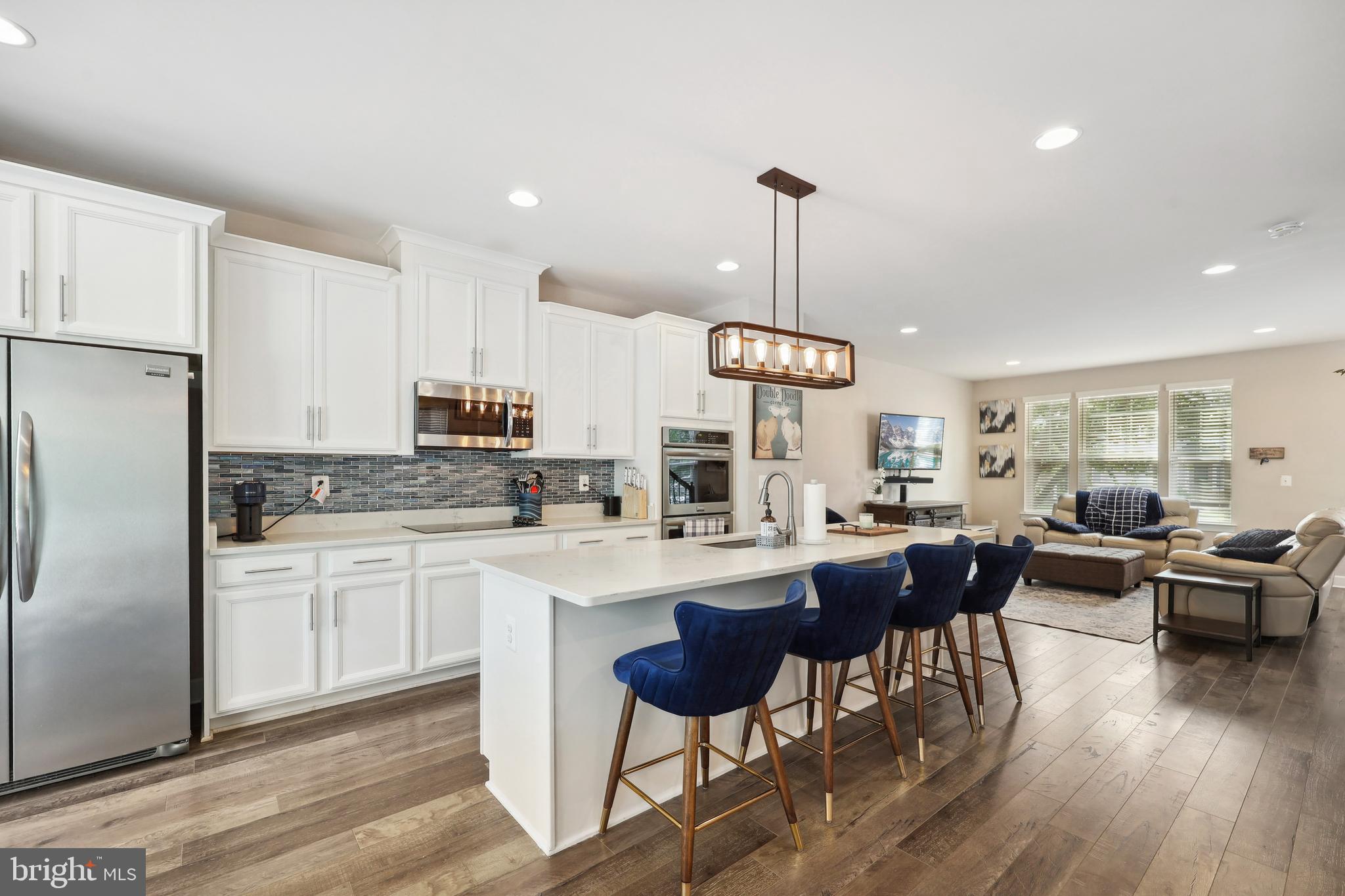 BRADLEY SQUARE - Residential