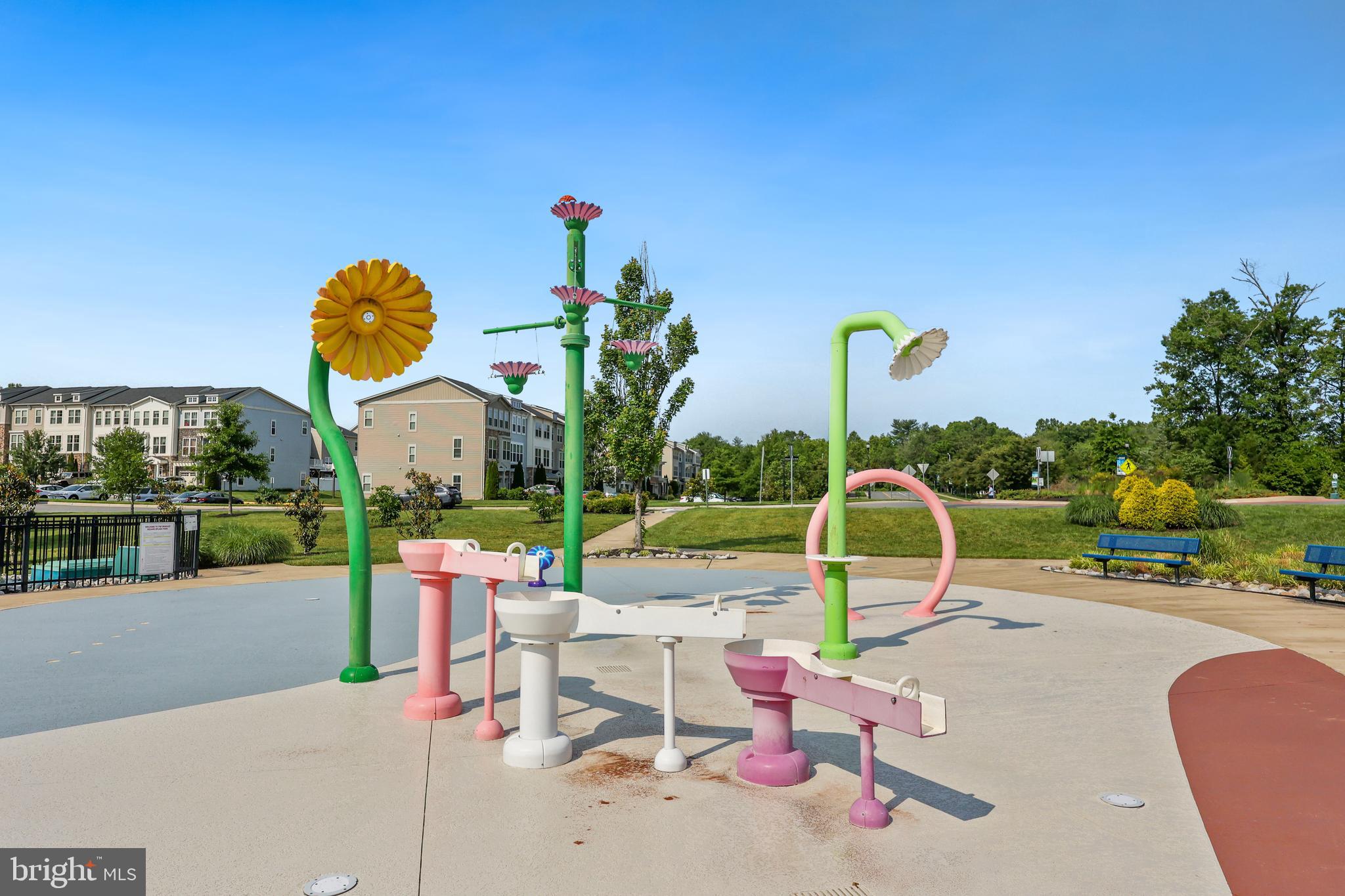 BRADLEY SQUARE - Residential