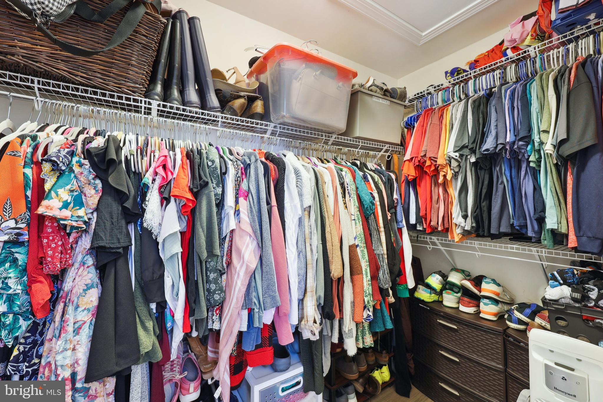 BRADLEY SQUARE - Residential