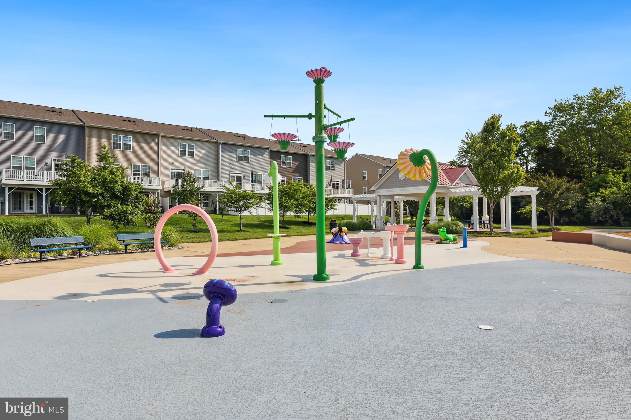 BRADLEY SQUARE - Residential