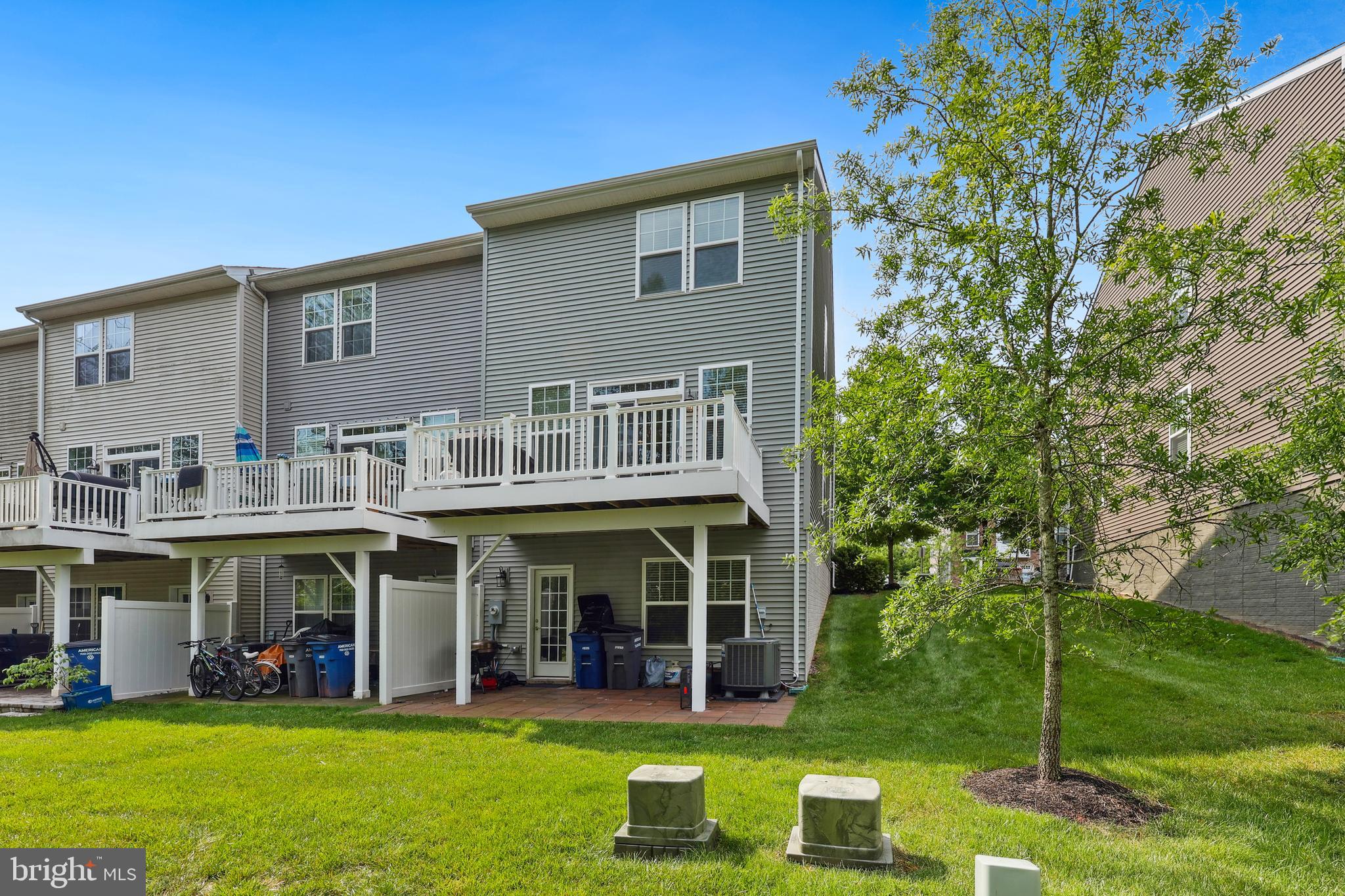 BRADLEY SQUARE - Residential