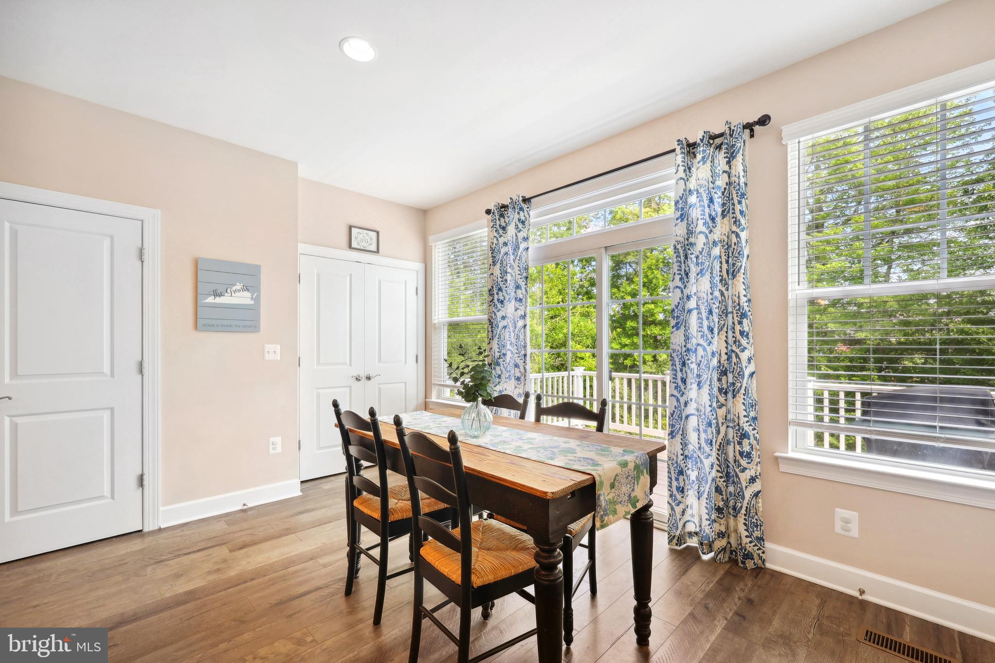 BRADLEY SQUARE - Residential