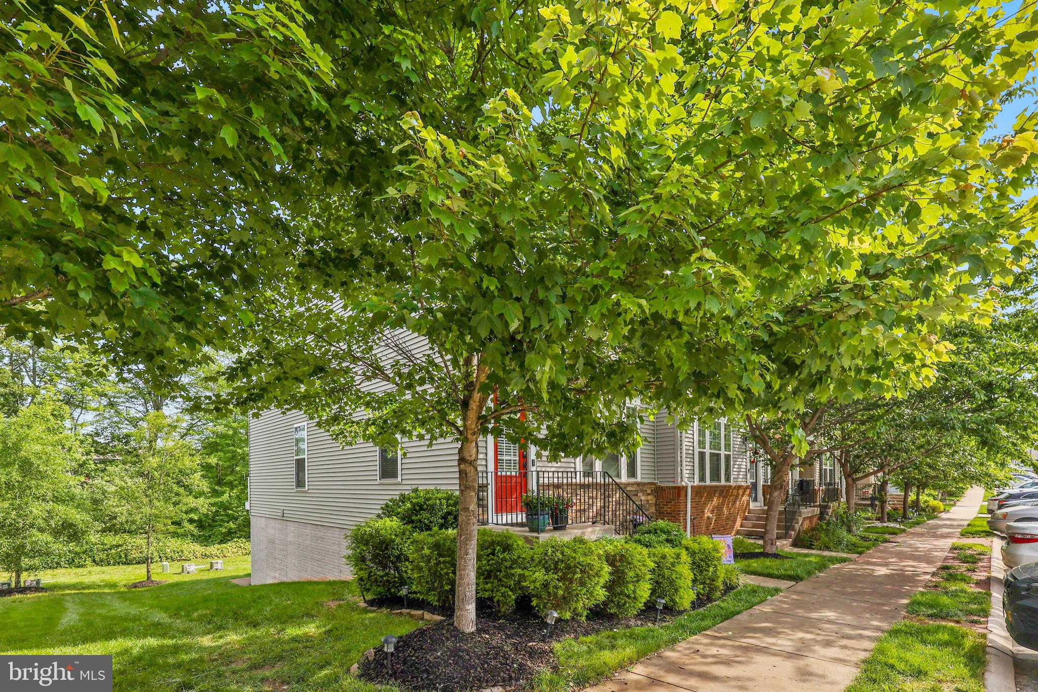 BRADLEY SQUARE - Residential