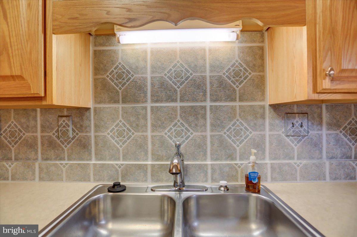 SUMMERLAND MANOR - Residential