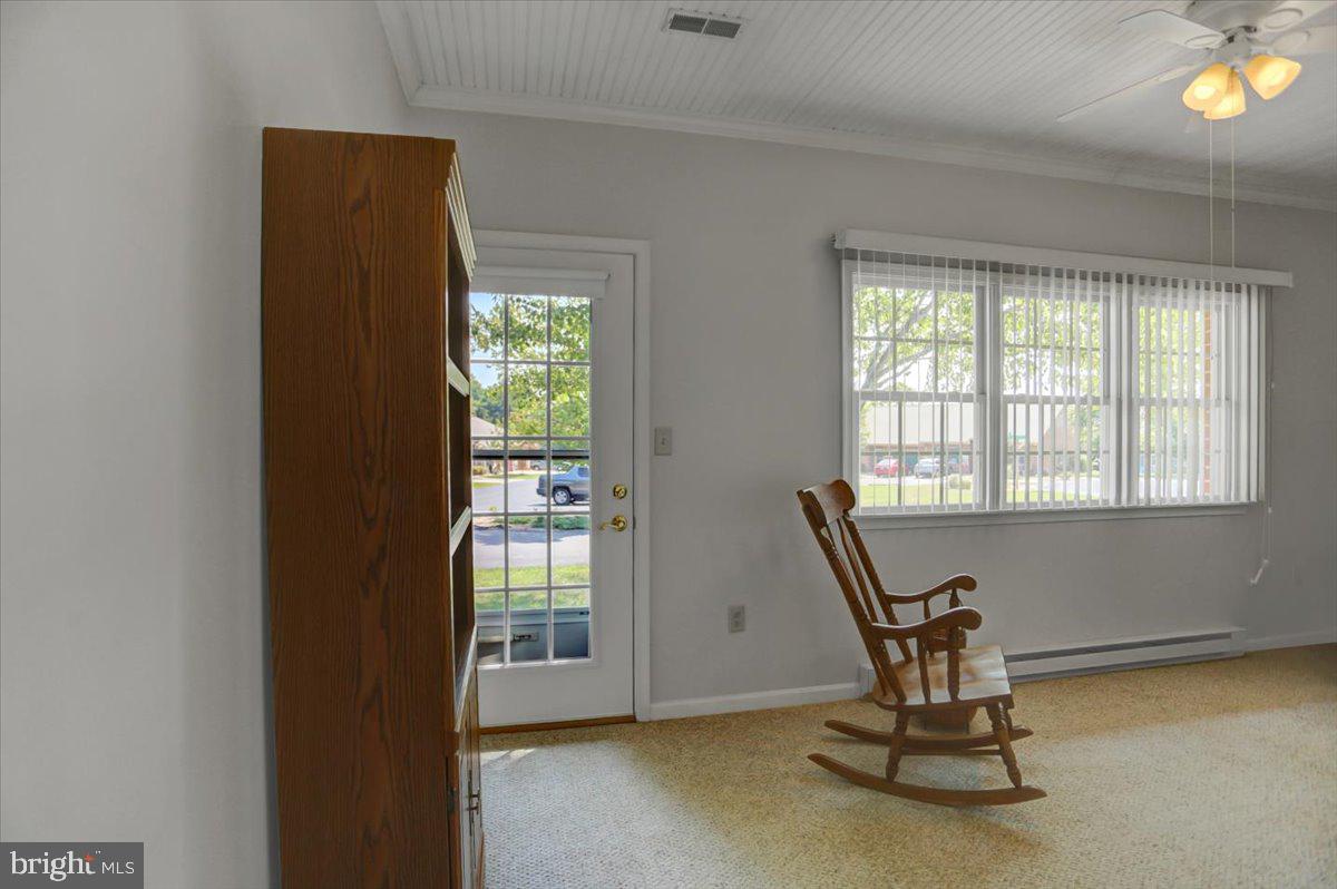 SUMMERLAND MANOR - Residential