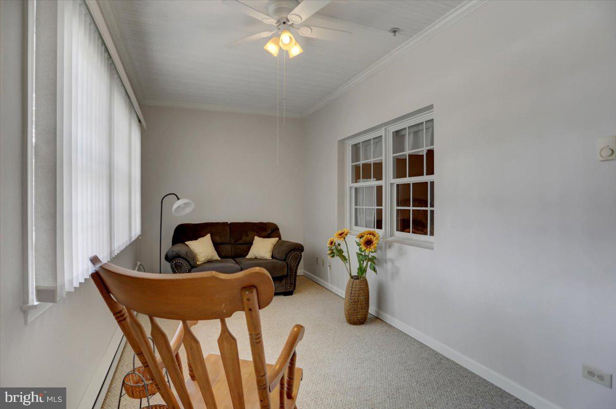 SUMMERLAND MANOR - Residential