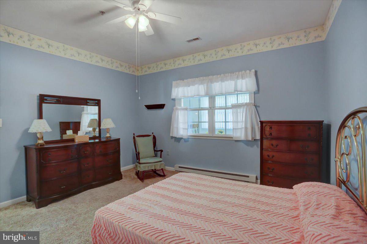 SUMMERLAND MANOR - Residential