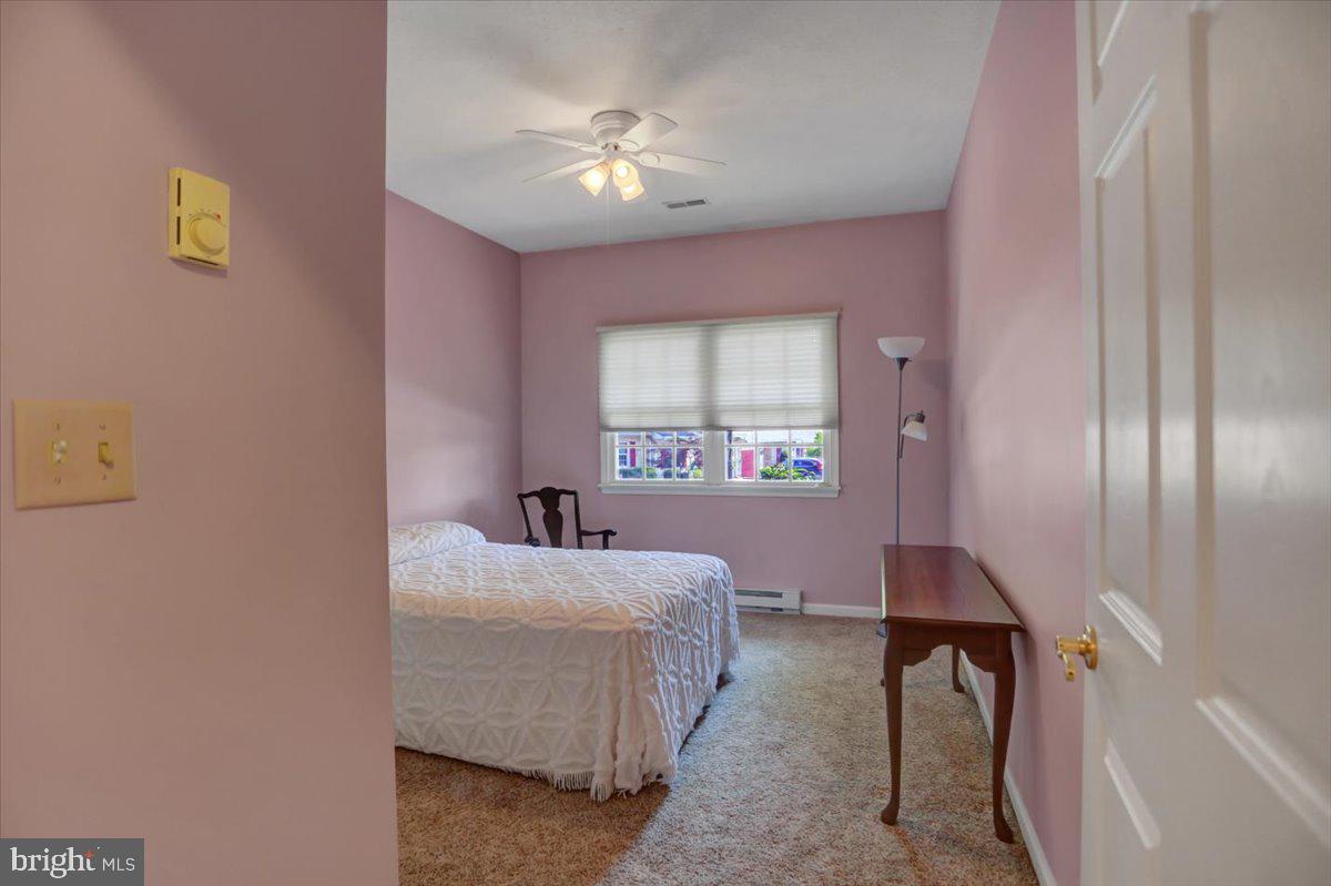 SUMMERLAND MANOR - Residential