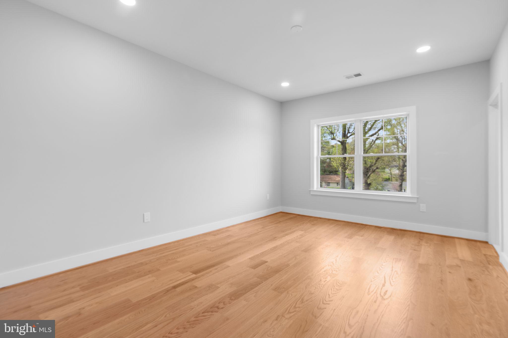 PIMMIT HILLS - Residential