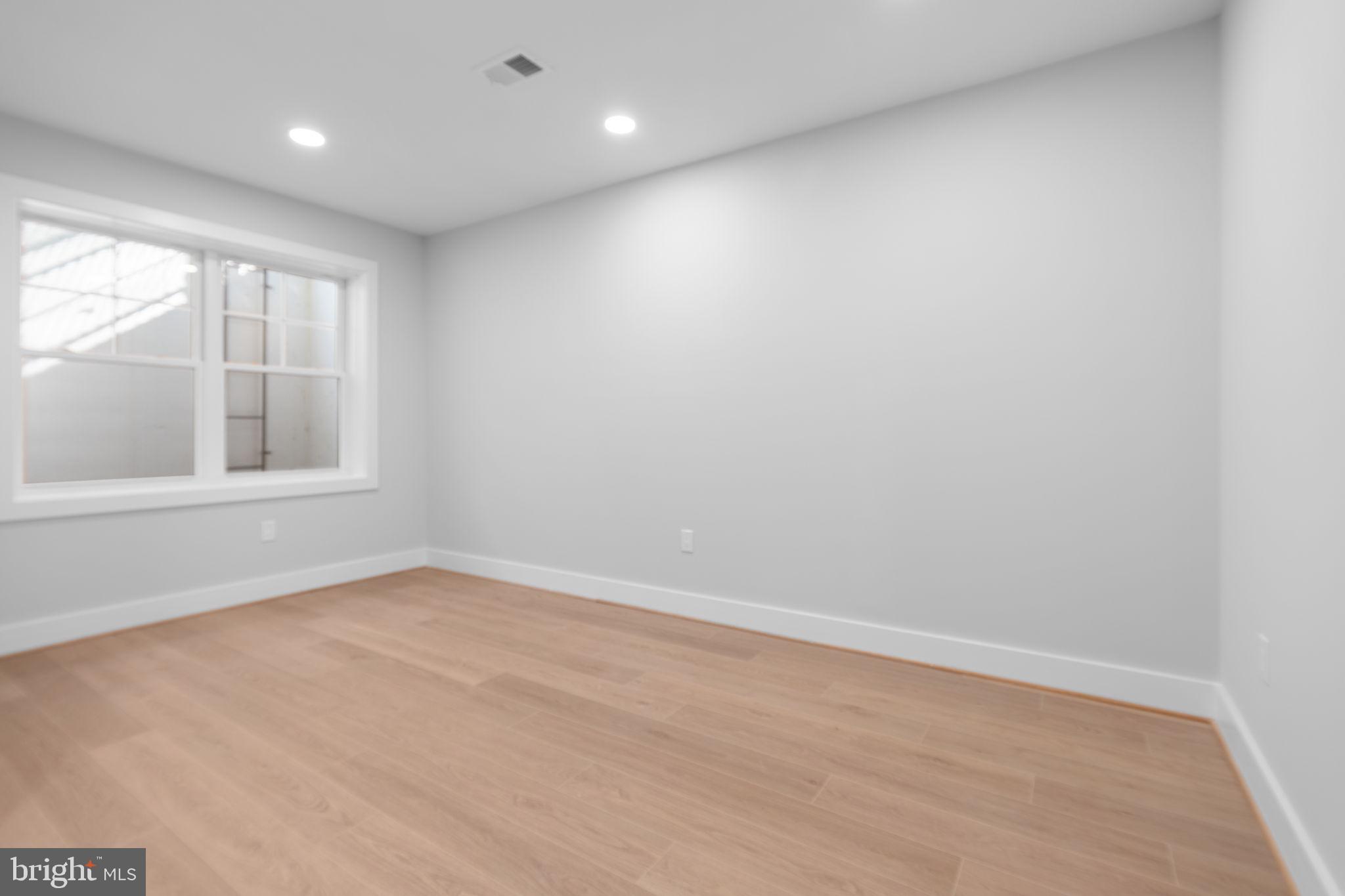 PIMMIT HILLS - Residential