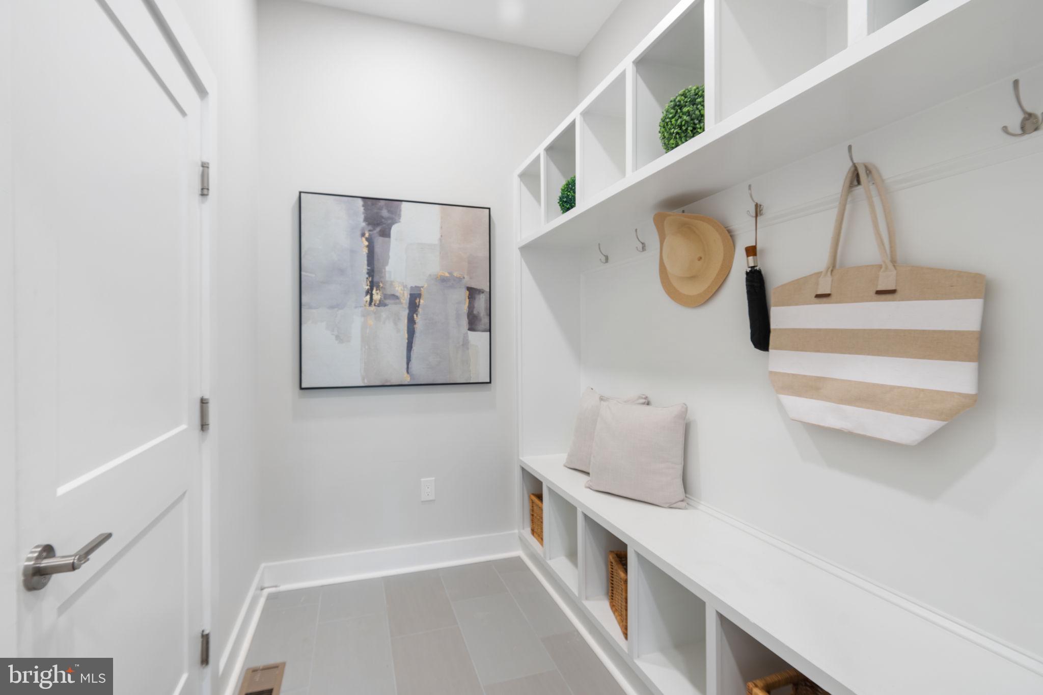 PIMMIT HILLS - Residential