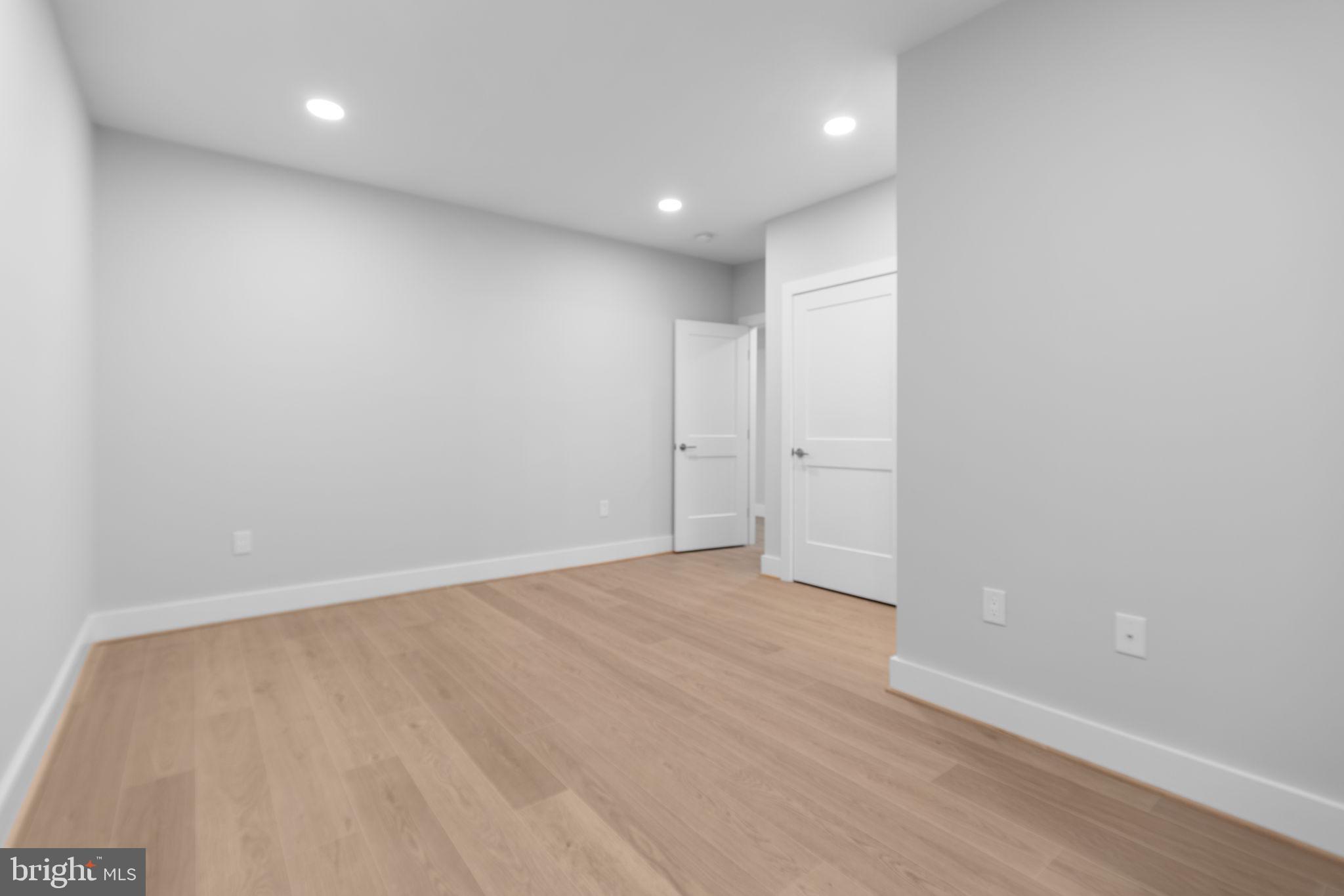 PIMMIT HILLS - Residential