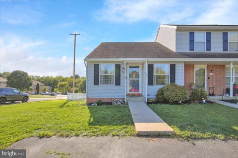 Townhouse For Sale - 895 S 3rd Street<br/> LEBANON, PA 17042