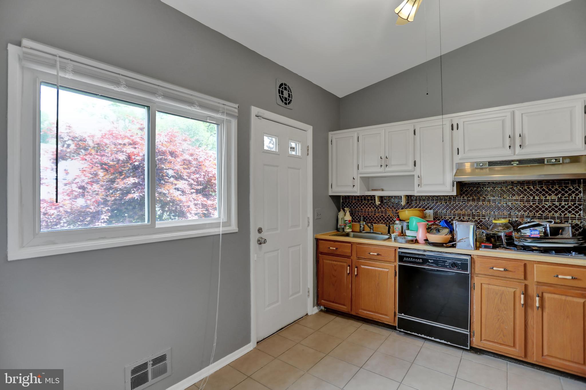 ROBIN HILLS - Residential