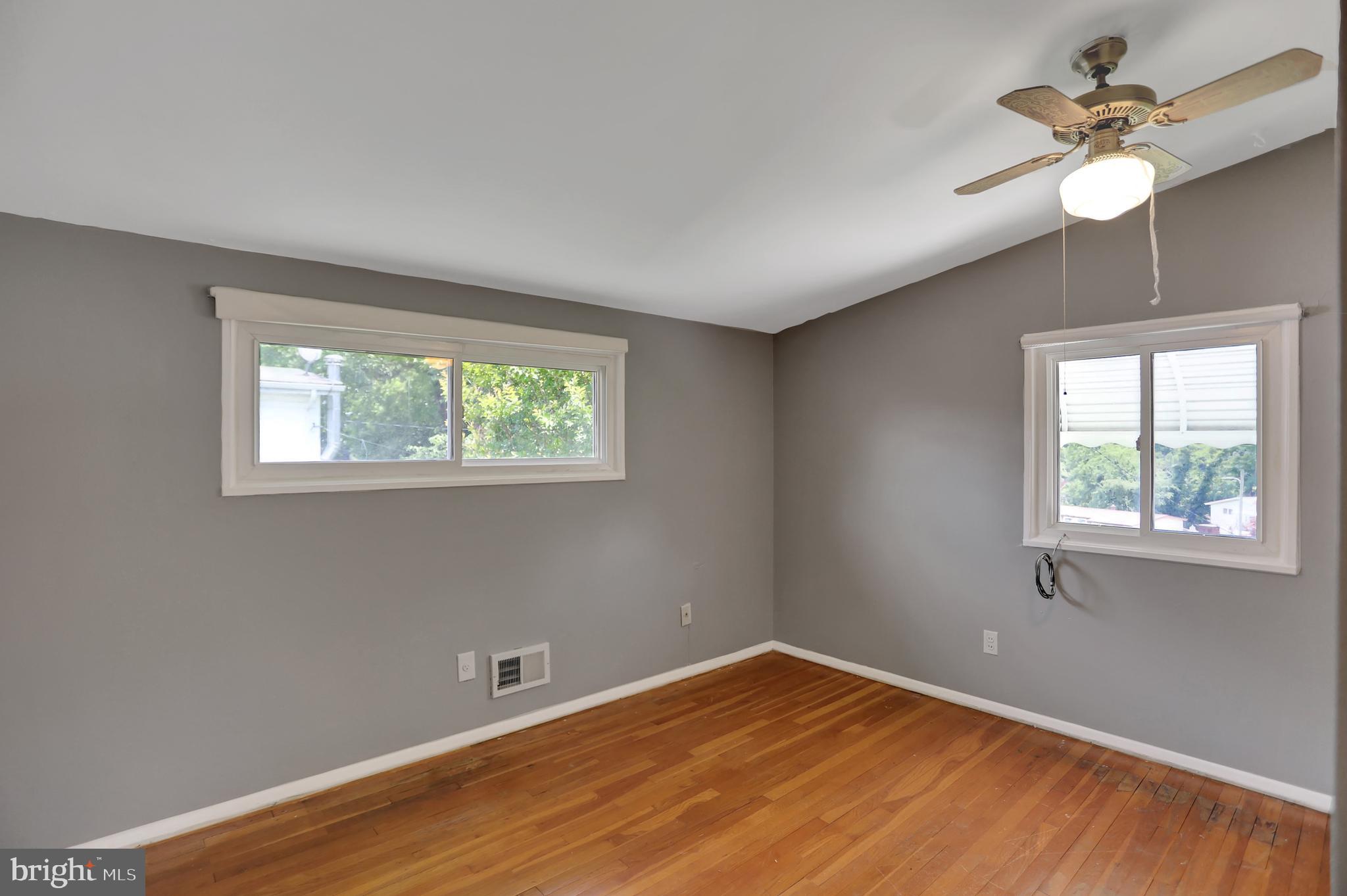 ROBIN HILLS - Residential