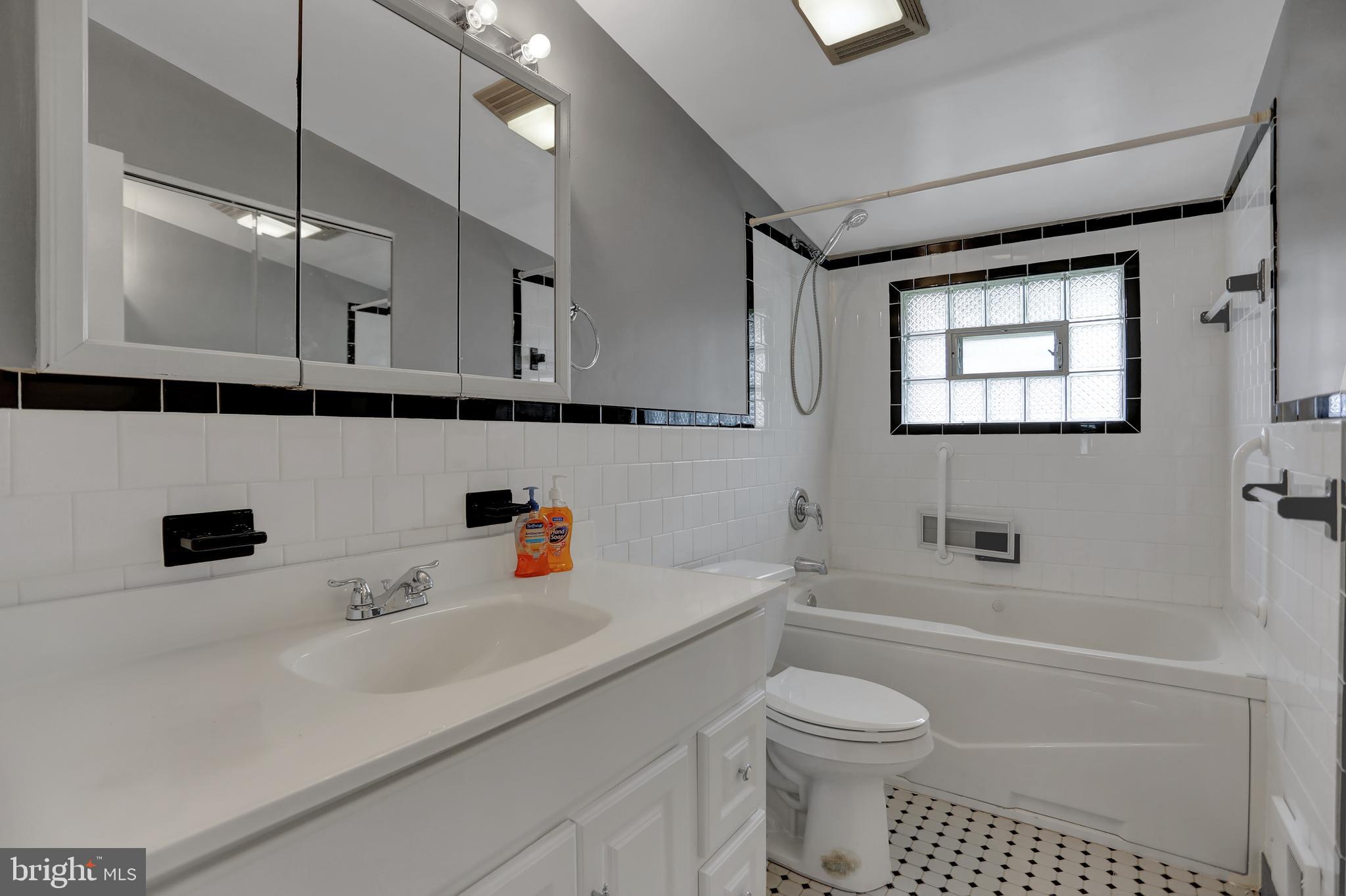 ROBIN HILLS - Residential