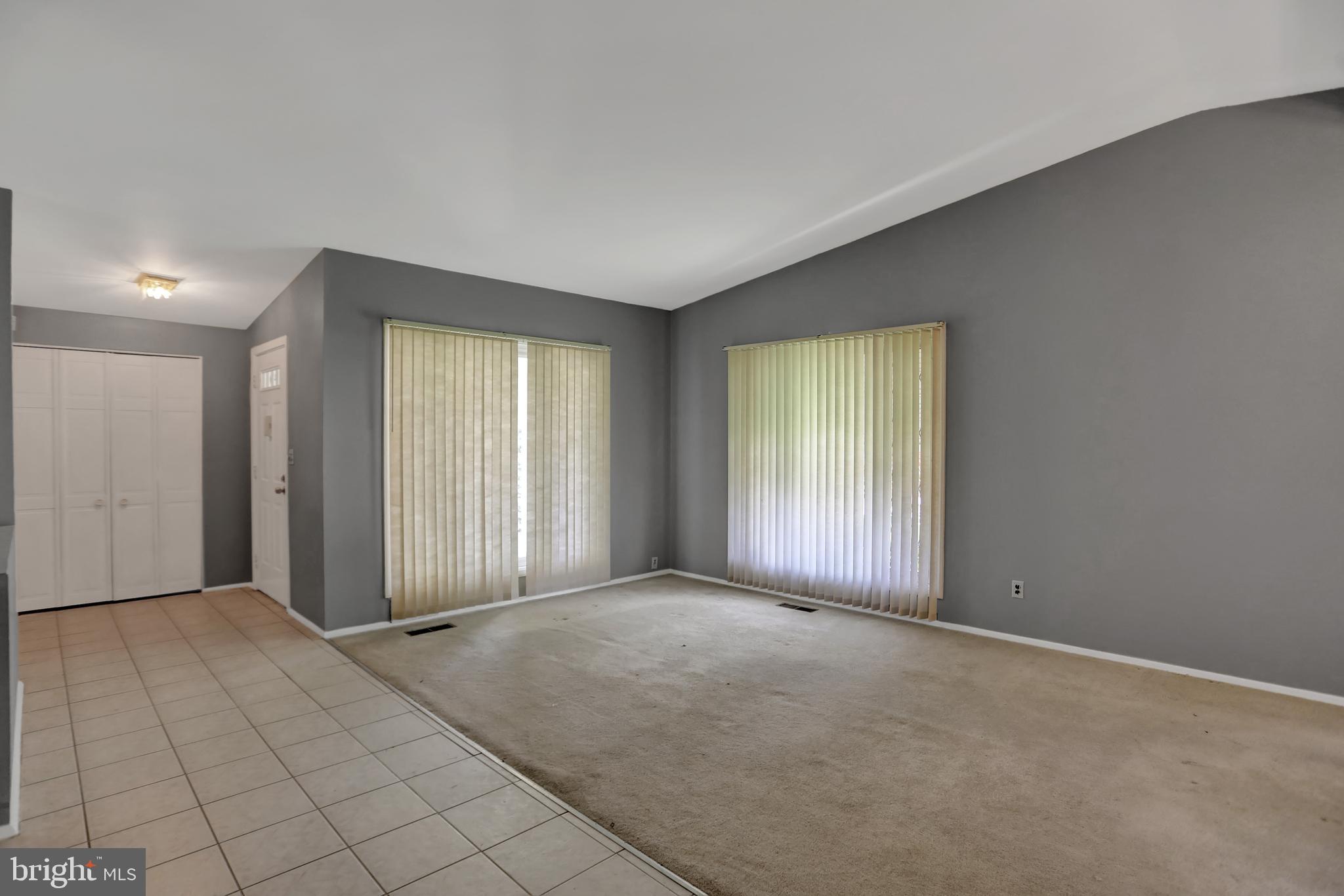 ROBIN HILLS - Residential