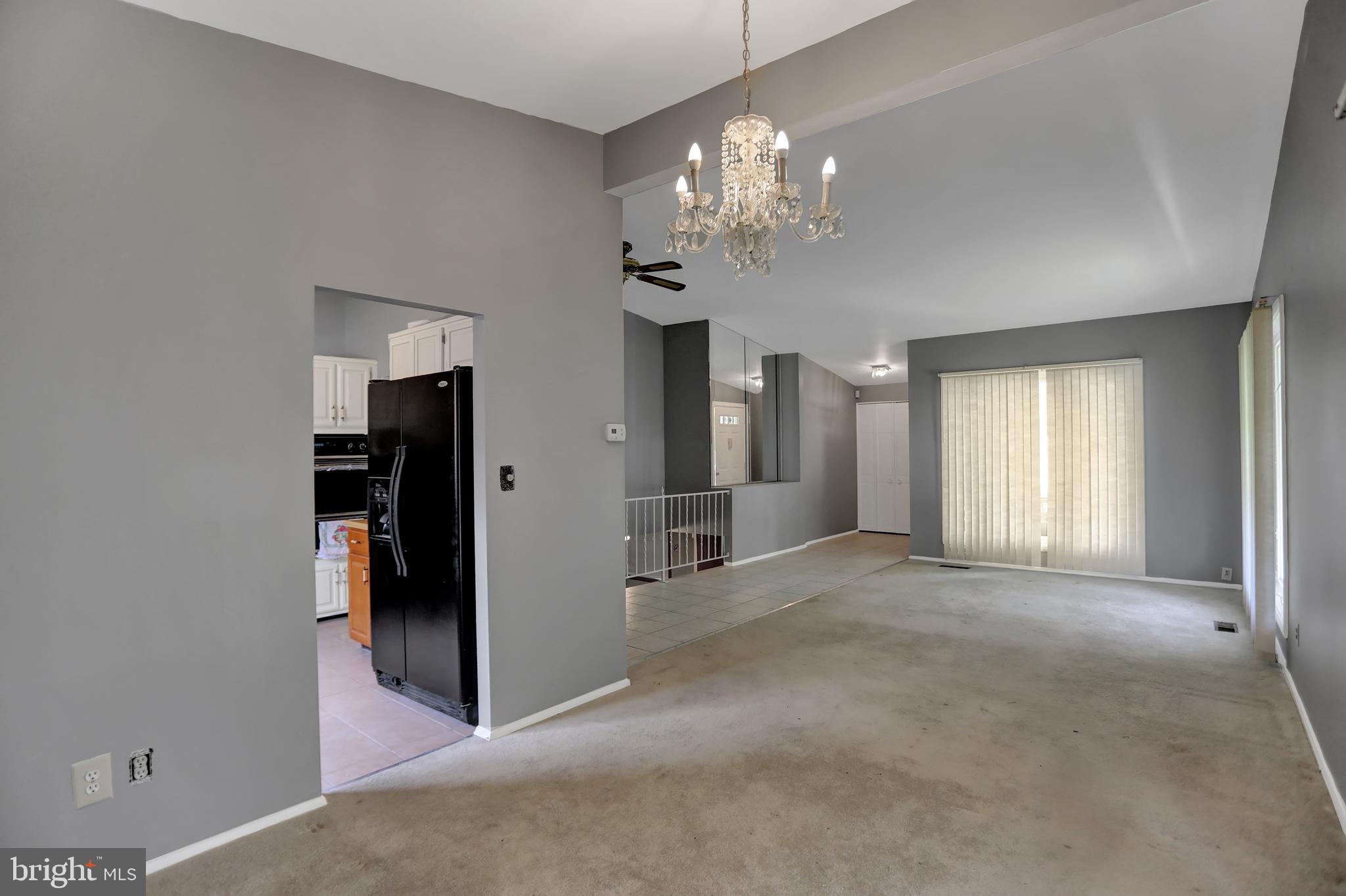 ROBIN HILLS - Residential