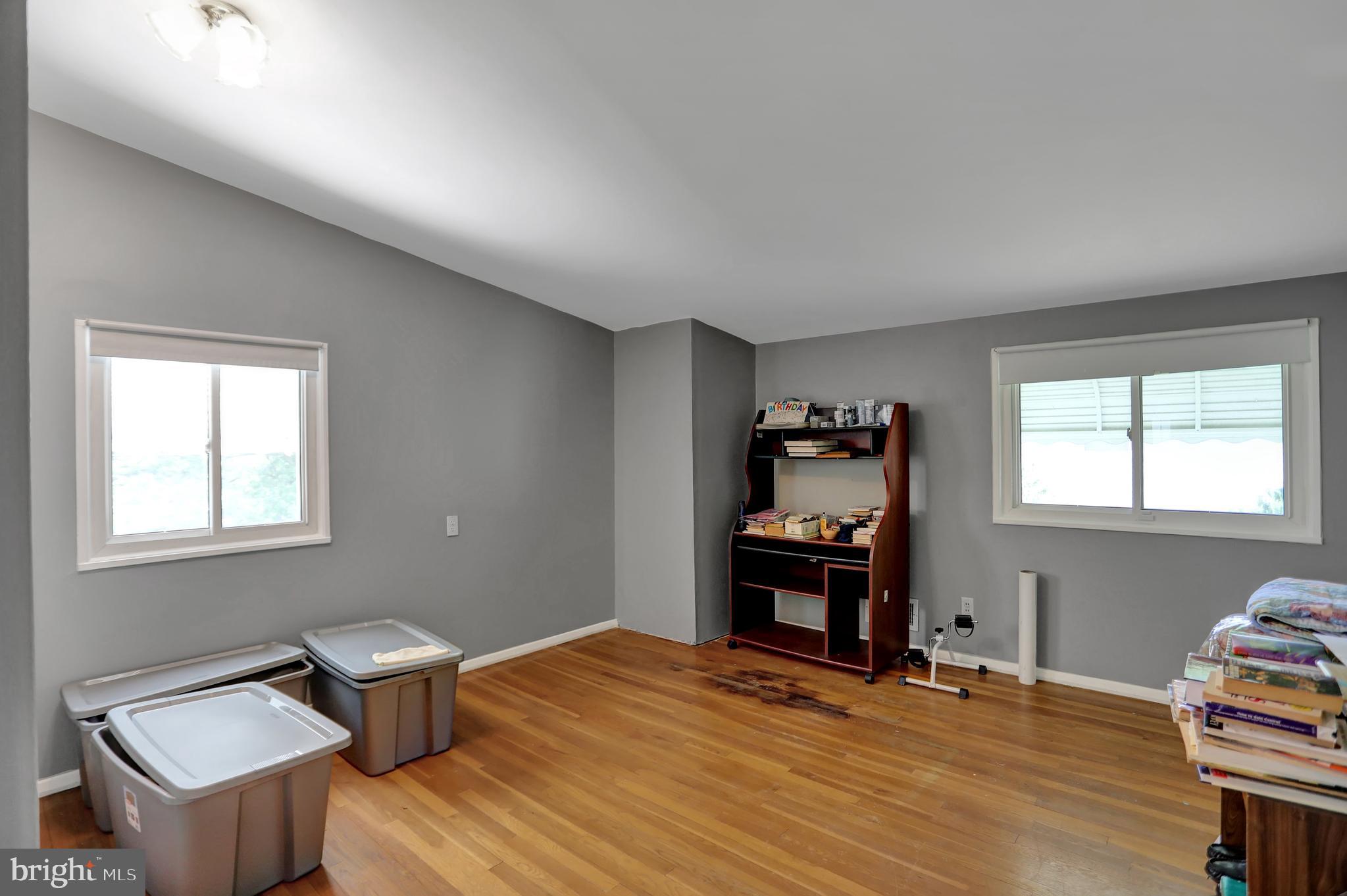 ROBIN HILLS - Residential