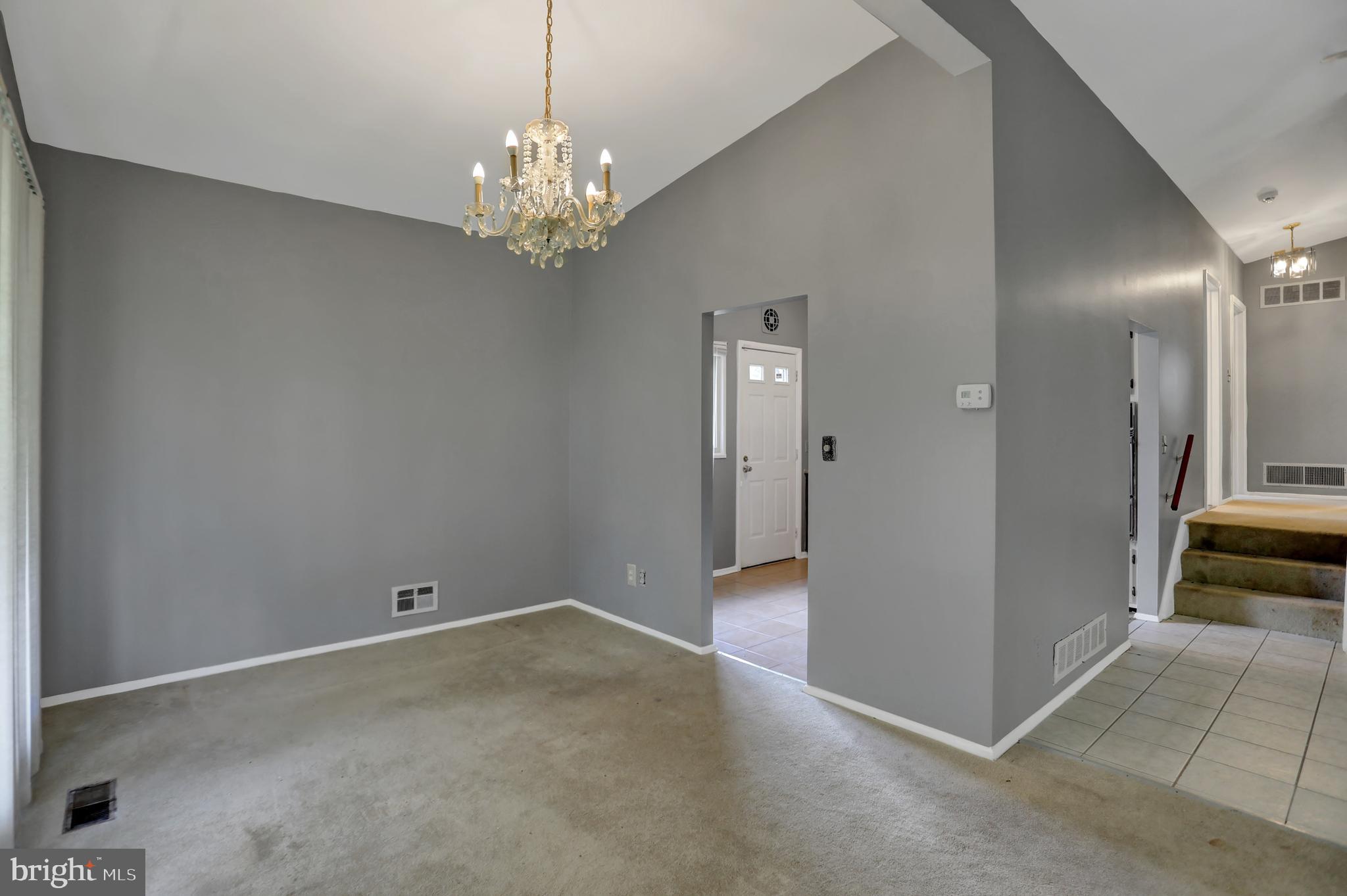 ROBIN HILLS - Residential