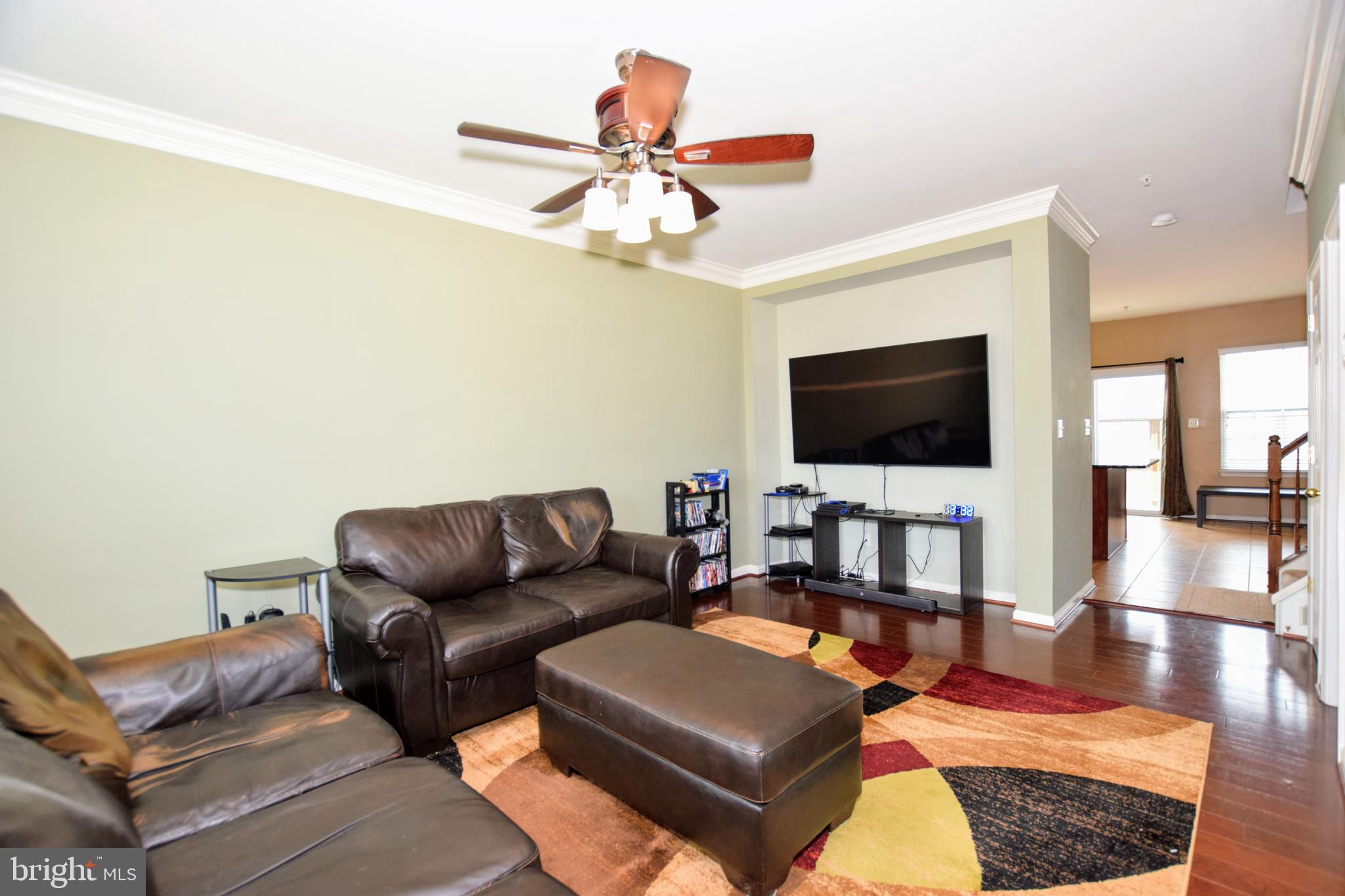 HOLLY WOODS - Residential