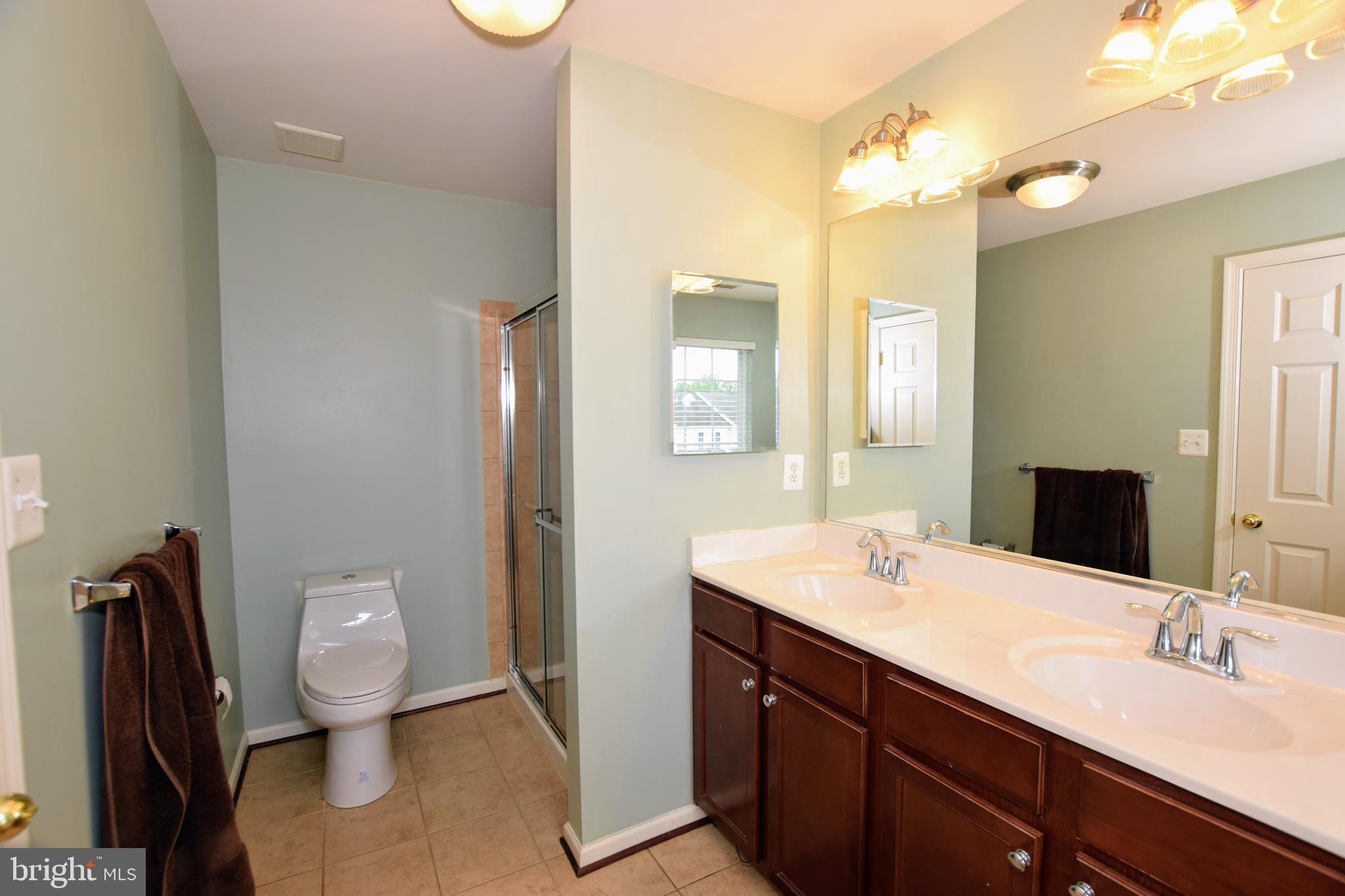 HOLLY WOODS - Residential