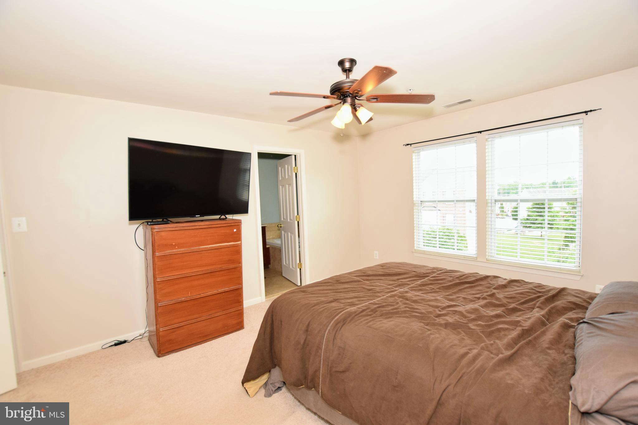 HOLLY WOODS - Residential