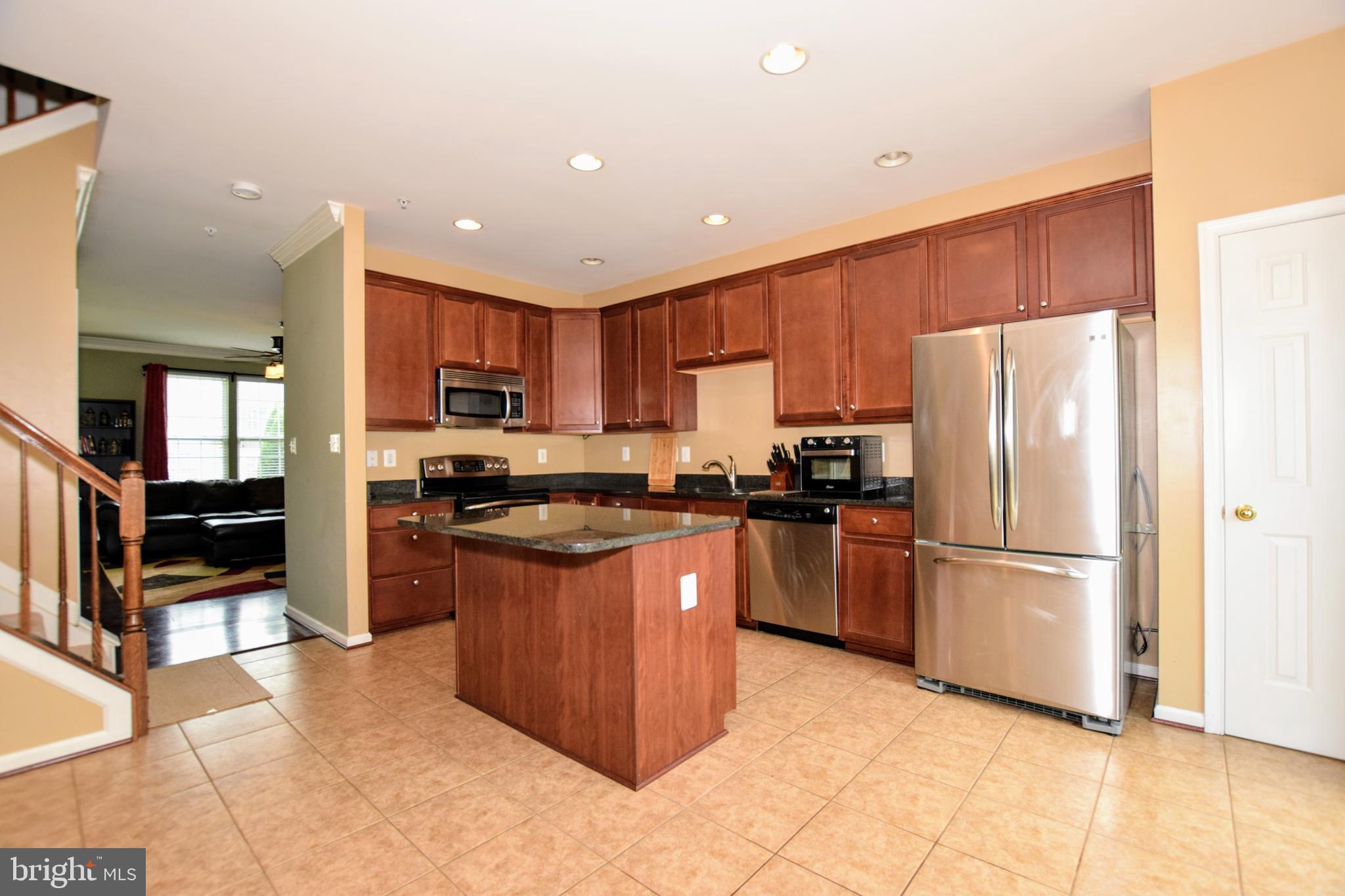 HOLLY WOODS - Residential